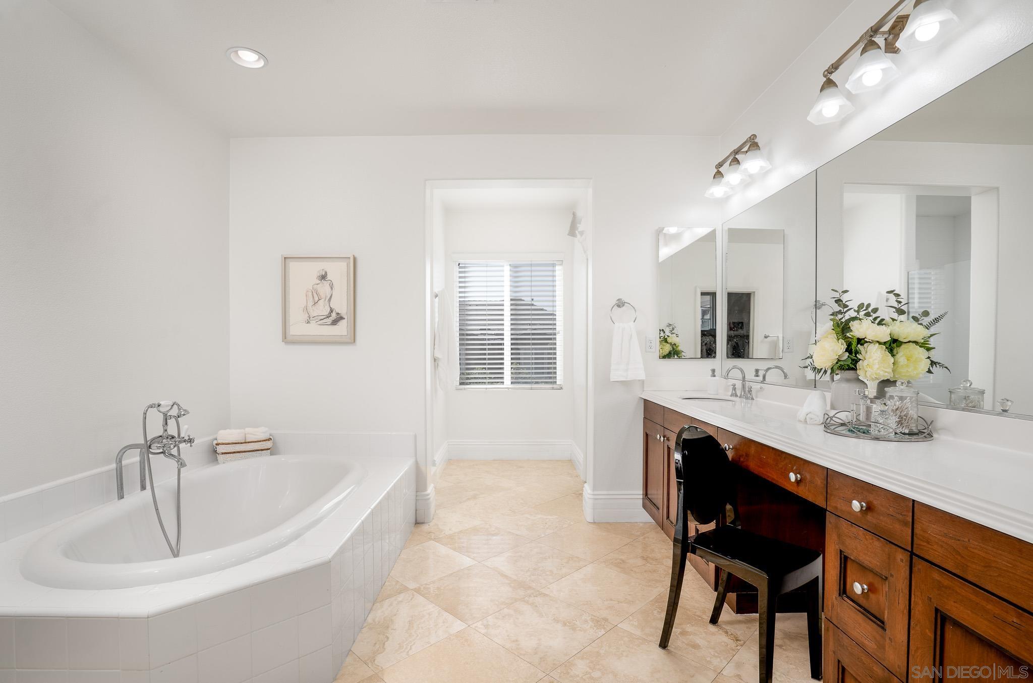 Detail Gallery Image 39 of 47 For 10237  Paseo De Linda, San Diego,  CA 92127 - 6 Beds | 4/1 Baths