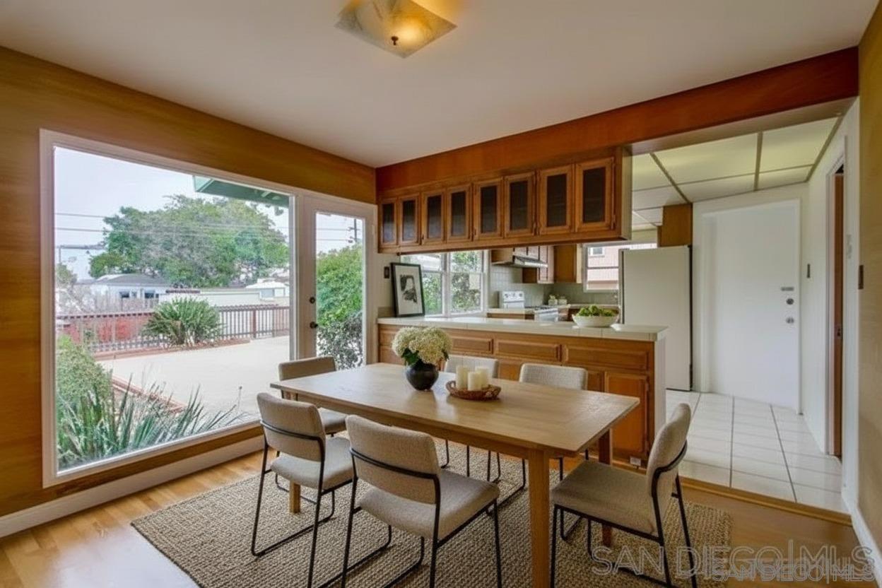 Detail Gallery Image 3 of 16 For 4450  Coronado Ave, San Diego,  CA 92107 - 2 Beds | 1 Baths