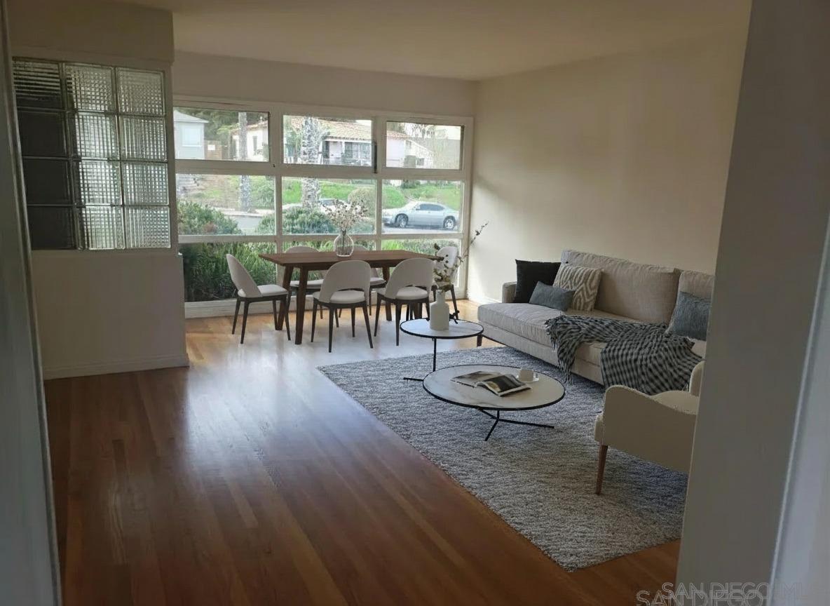 Detail Gallery Image 4 of 16 For 4450  Coronado Ave, San Diego,  CA 92107 - 2 Beds | 1 Baths