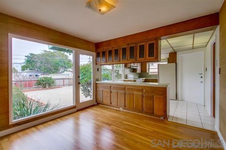 Detail Gallery Image 6 of 10 For 4450  Coronado Ave, San Diego,  CA 92107 - 2 Beds | 1 Baths