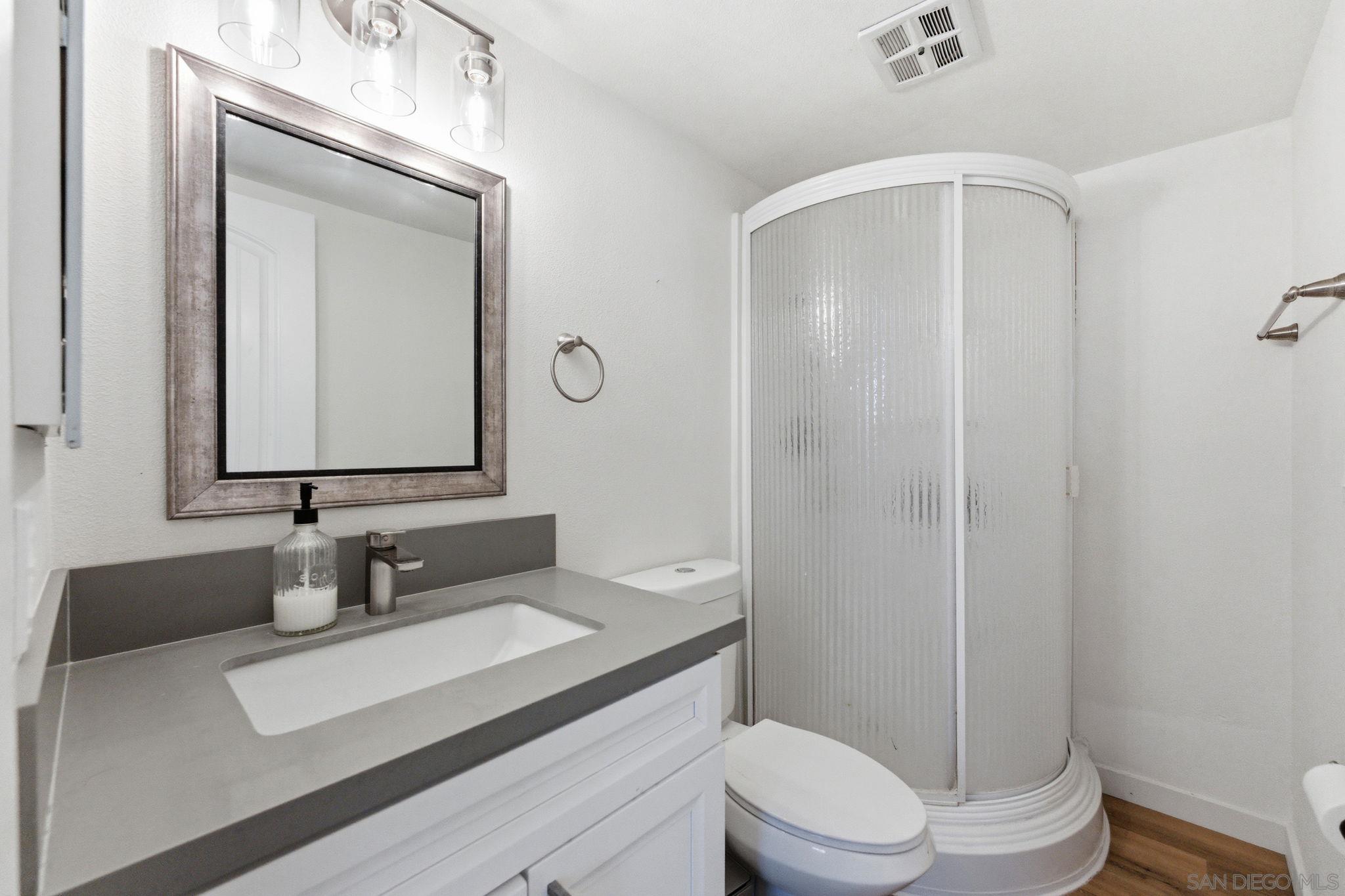 Detail Gallery Image 27 of 38 For 11941  Royal Rd  a,  El Cajon,  CA 92021 - 3 Beds | 2/1 Baths