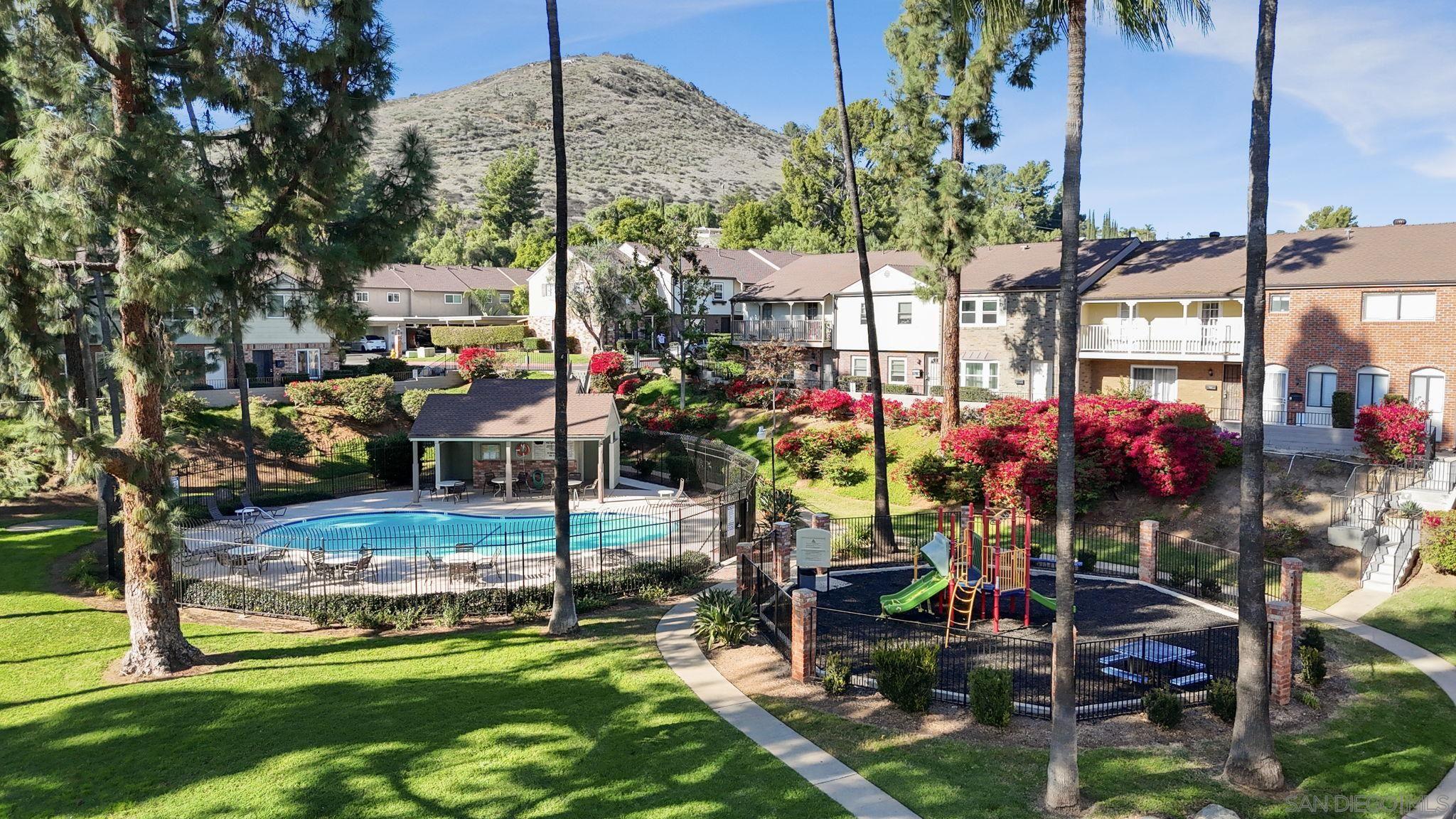 Detail Gallery Image 29 of 38 For 11941  Royal Rd  a,  El Cajon,  CA 92021 - 3 Beds | 2/1 Baths