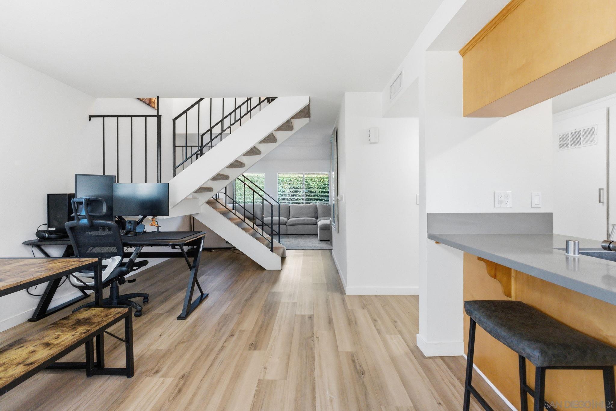 Detail Gallery Image 4 of 38 For 11941  Royal Rd  a,  El Cajon,  CA 92021 - 3 Beds | 2/1 Baths