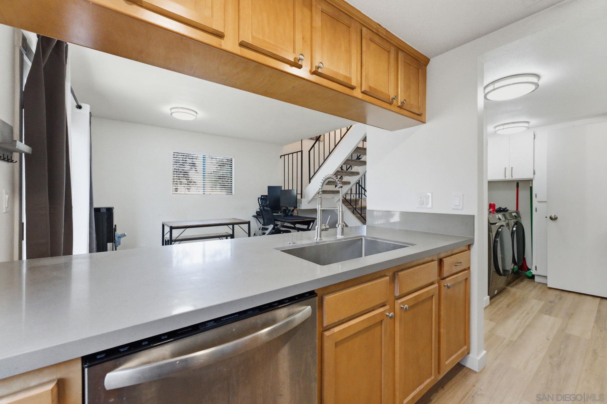 Detail Gallery Image 8 of 38 For 11941  Royal Rd  a,  El Cajon,  CA 92021 - 3 Beds | 2/1 Baths