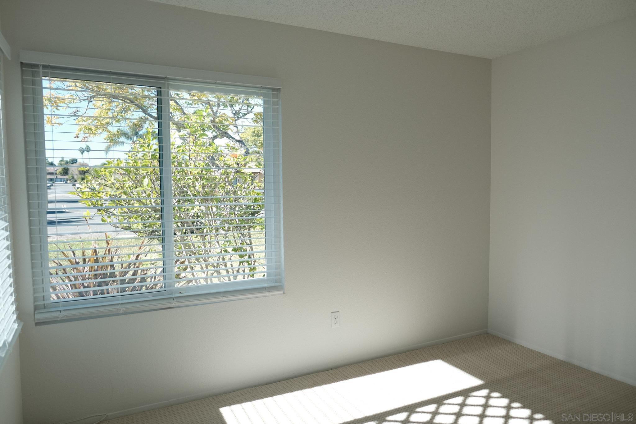 Detail Gallery Image 24 of 40 For 4835  Glenhaven Dr, Oceanside,  CA 92056 - 3 Beds | 2 Baths