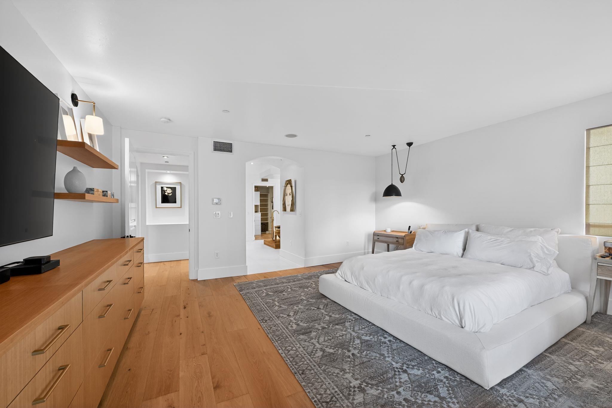 Detail Gallery Image 14 of 19 For 1040  Genter Street  #203,  La Jolla,  CA 92037 - 3 Beds | 3/1 Baths