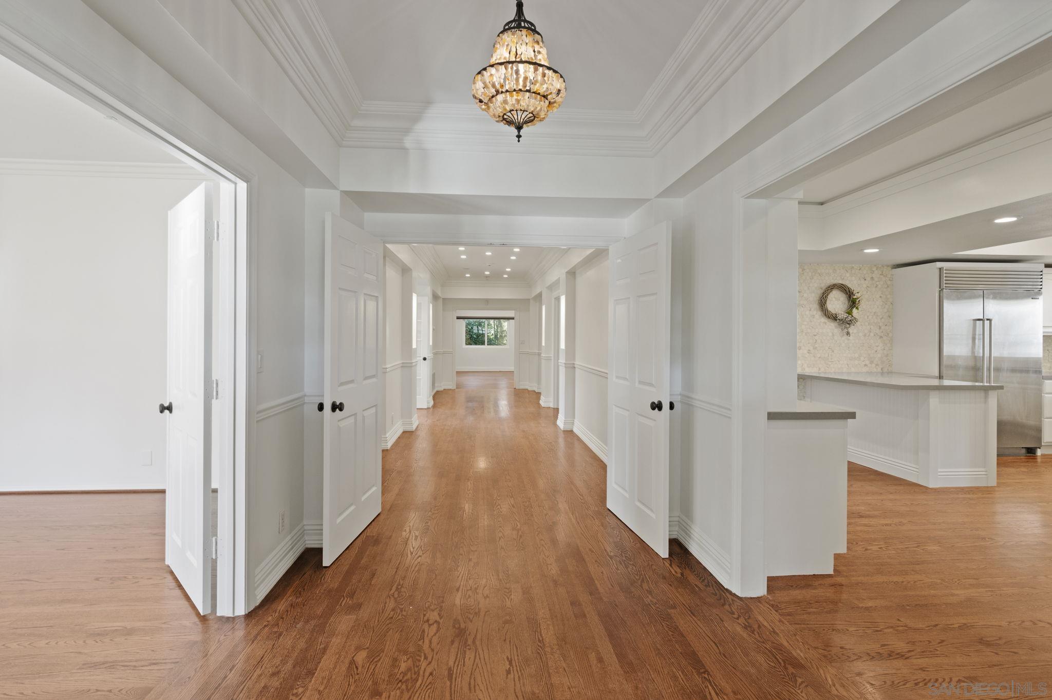 Detail Gallery Image 14 of 38 For 12740  via Felino, Del Mar,  CA 92014 - 3 Beds | 3/1 Baths