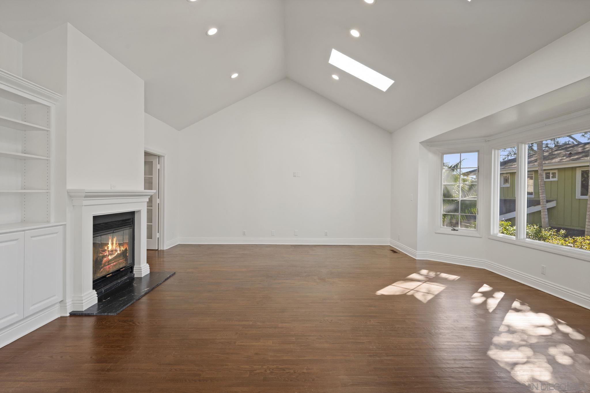 Detail Gallery Image 19 of 38 For 12740  via Felino, Del Mar,  CA 92014 - 3 Beds | 3/1 Baths