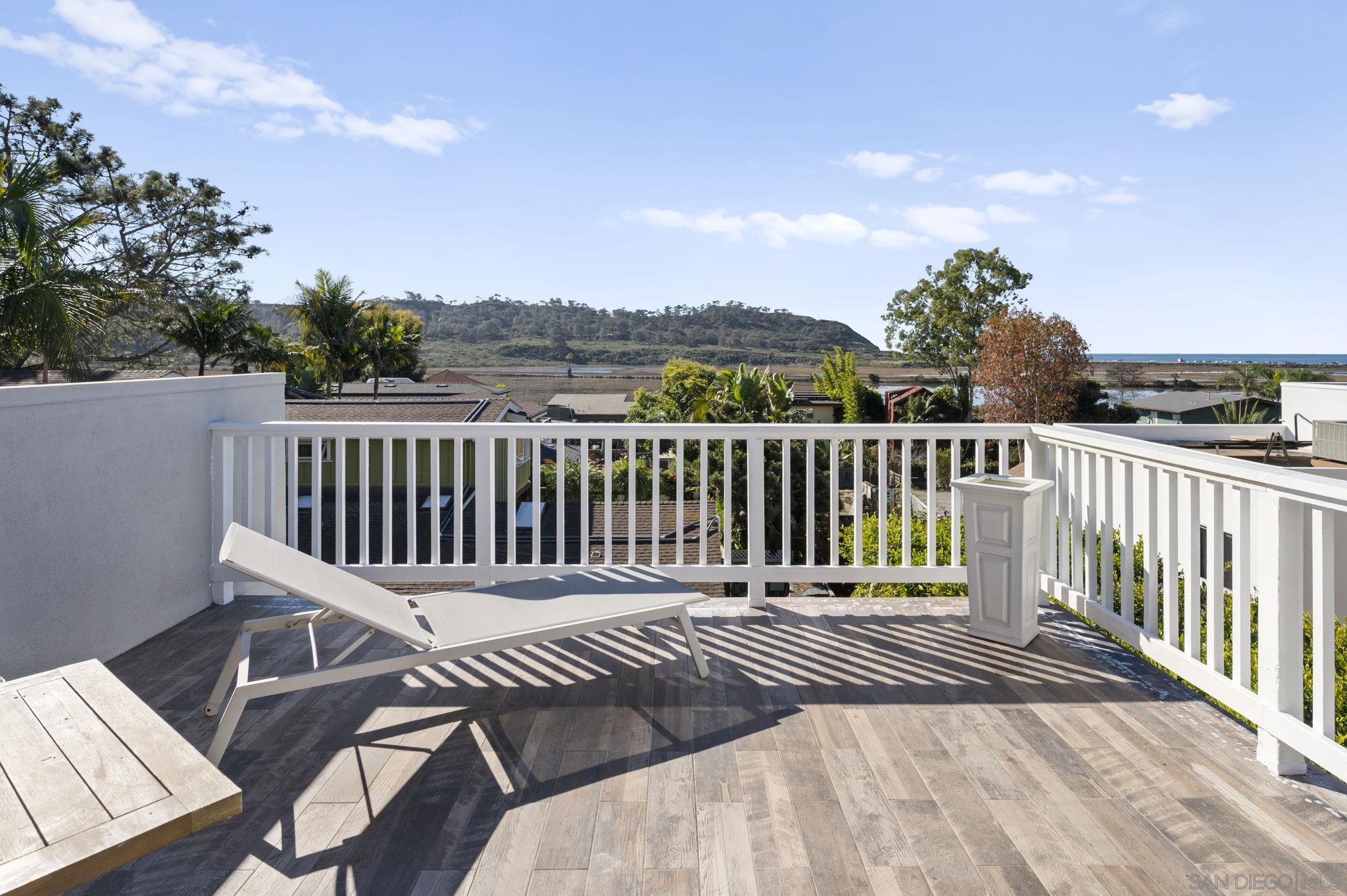 Detail Gallery Image 28 of 38 For 12740  via Felino, Del Mar,  CA 92014 - 3 Beds | 3/1 Baths