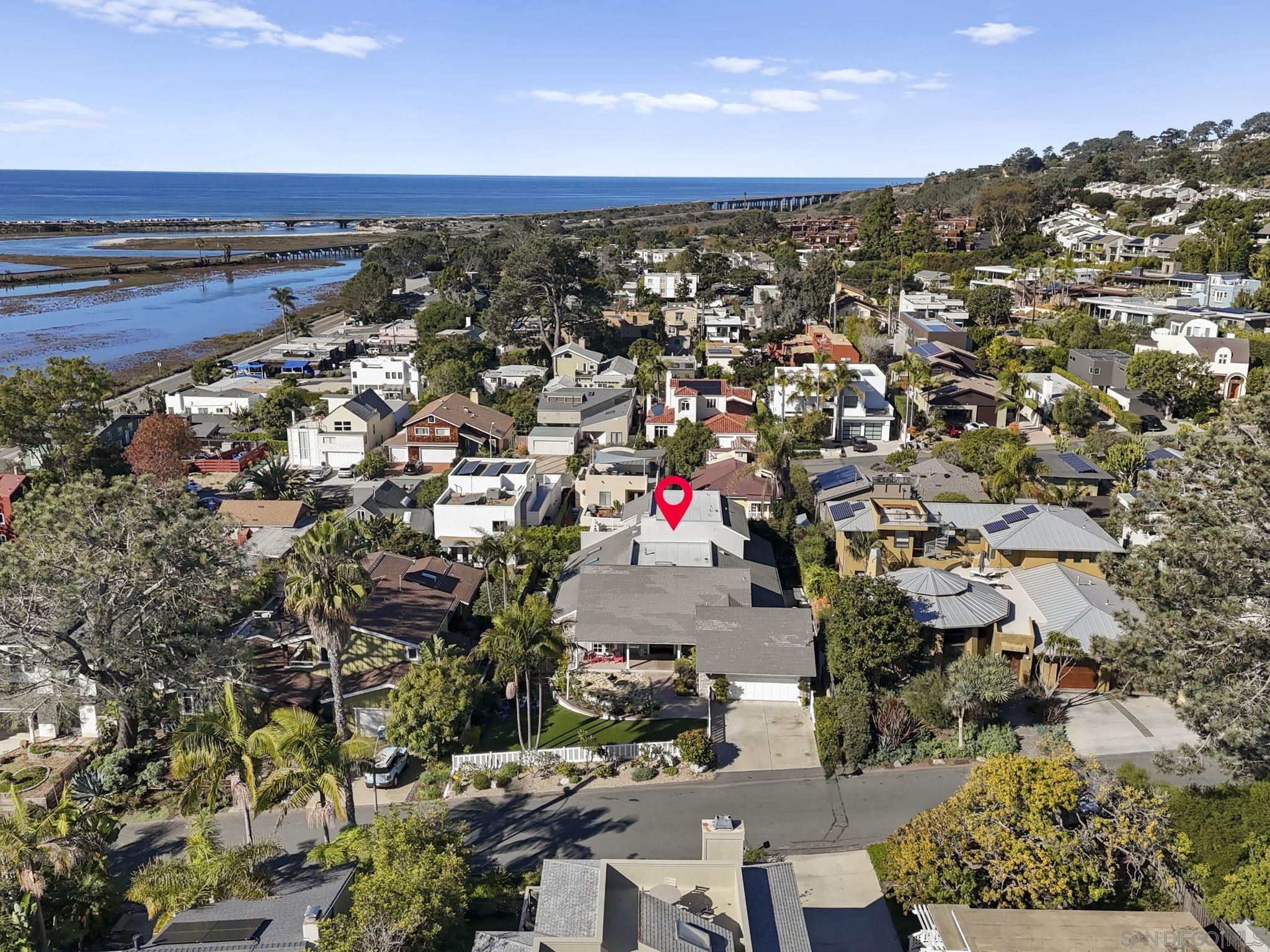 Detail Gallery Image 35 of 38 For 12740  via Felino, Del Mar,  CA 92014 - 3 Beds | 3/1 Baths