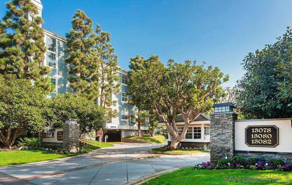 Detail Gallery Image 2 of 8 For 13078  Mindanao Way  #101,  Marina Del Rey,  CA 90292 - 2 Beds | 2 Baths