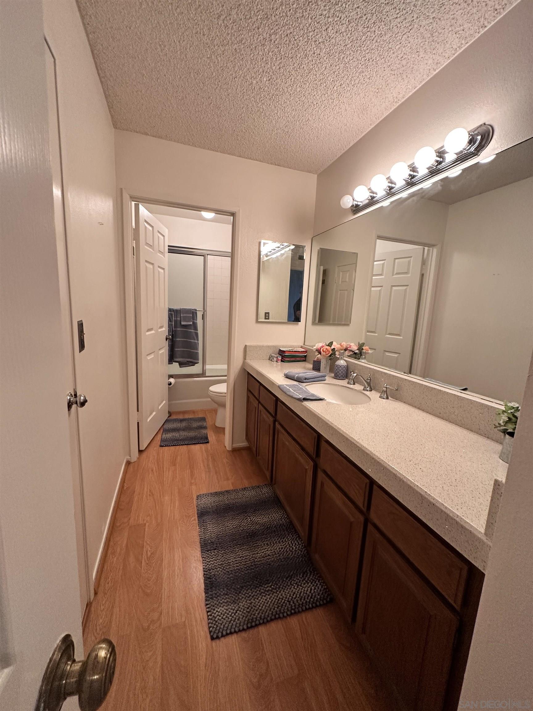 Detail Gallery Image 10 of 15 For 13078  Mindanao Way  #101,  Marina Del Rey,  CA 90292 - 2 Beds | 2 Baths