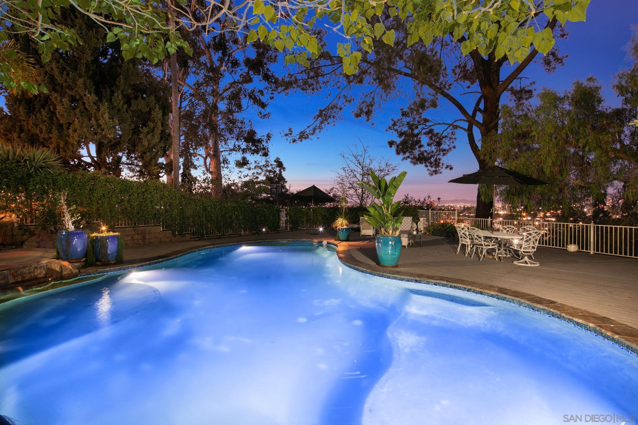 Detail Gallery Image 2 of 70 For 1115 S Mollison Ave, El Cajon,  CA 92020 - 5 Beds | 4/1 Baths