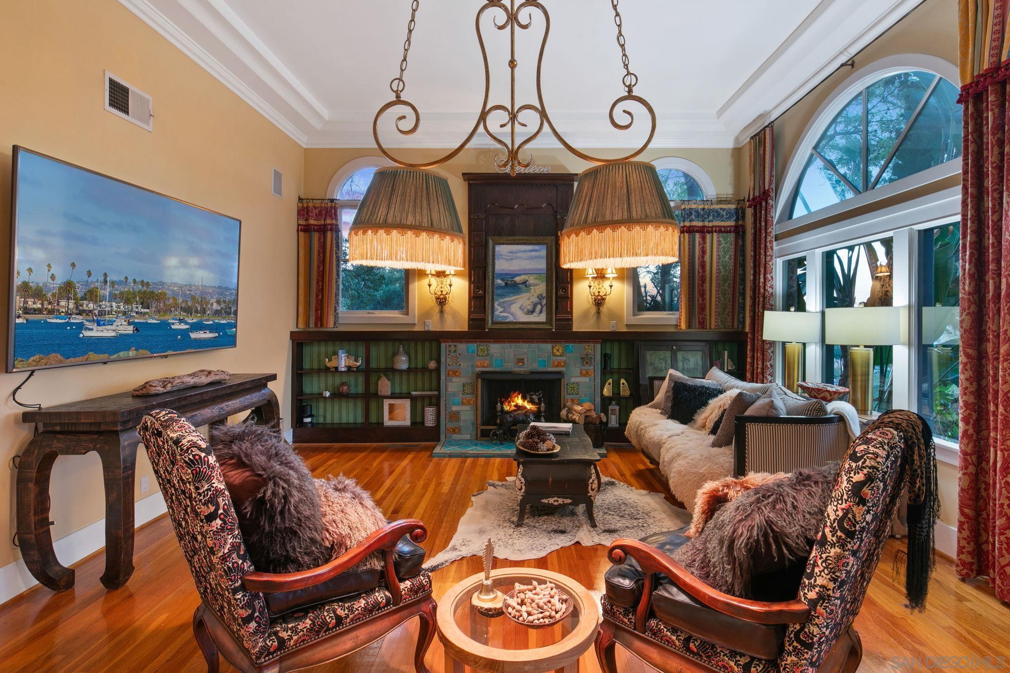 Detail Gallery Image 14 of 70 For 1115 S Mollison Ave, El Cajon,  CA 92020 - 5 Beds | 4/1 Baths