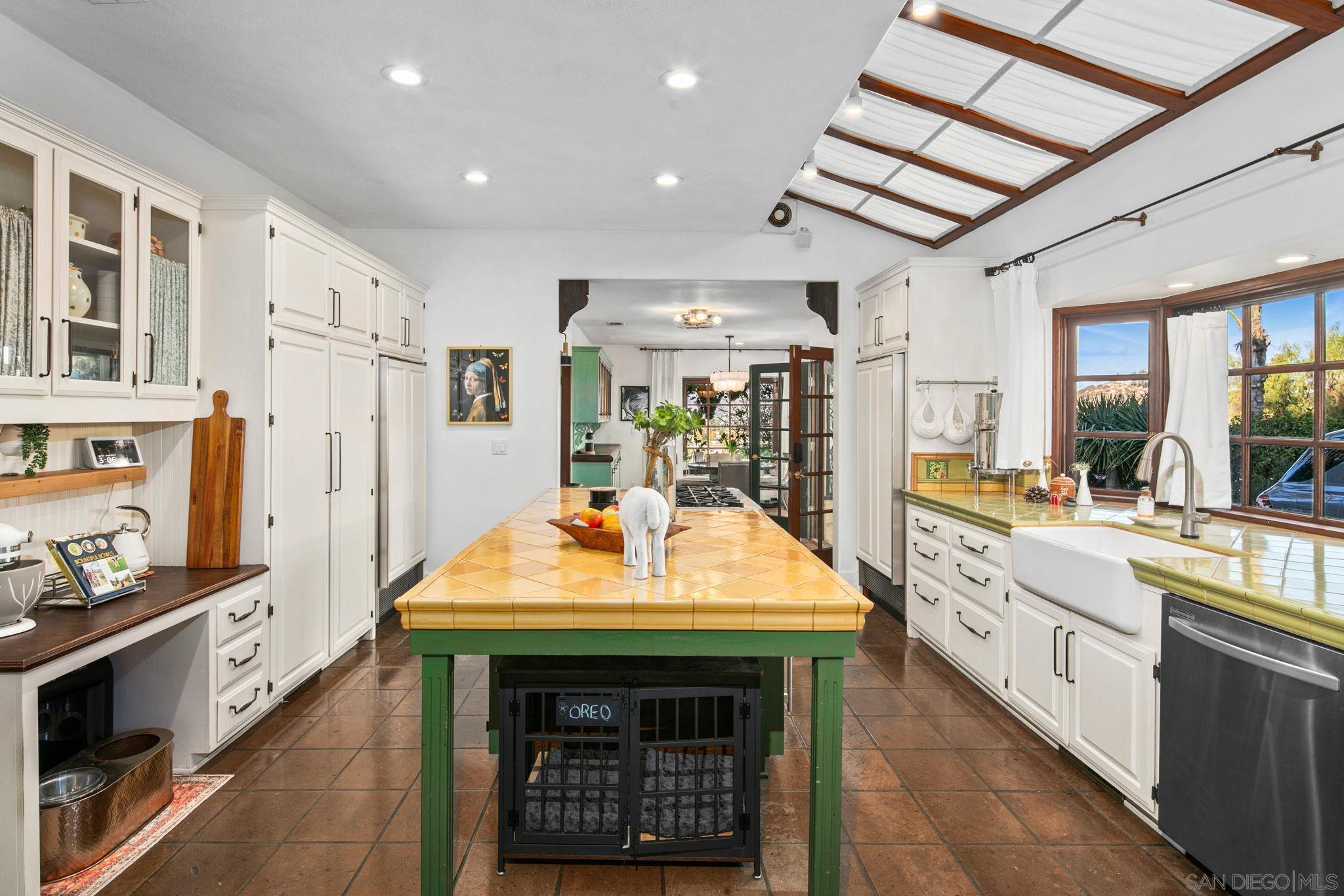 Detail Gallery Image 22 of 70 For 1115 S Mollison Ave, El Cajon,  CA 92020 - 5 Beds | 4/1 Baths