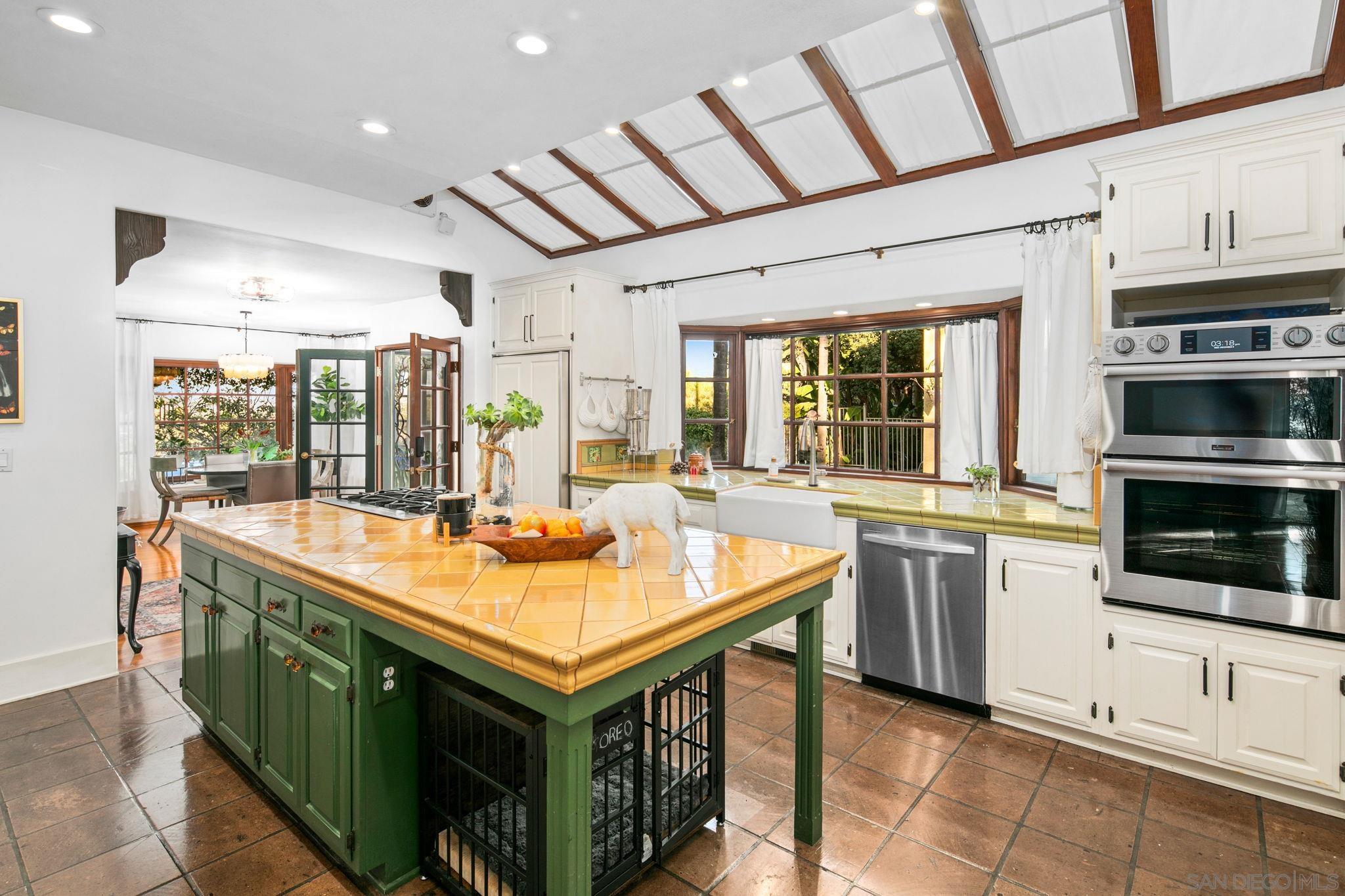 Detail Gallery Image 24 of 70 For 1115 S Mollison Ave, El Cajon,  CA 92020 - 5 Beds | 4/1 Baths