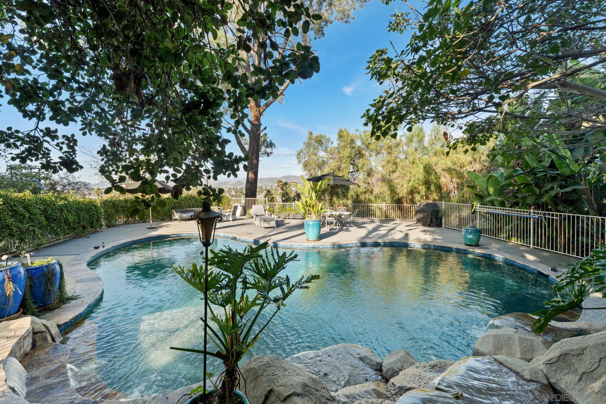 Detail Gallery Image 25 of 70 For 1115 S Mollison Ave, El Cajon,  CA 92020 - 5 Beds | 4/1 Baths