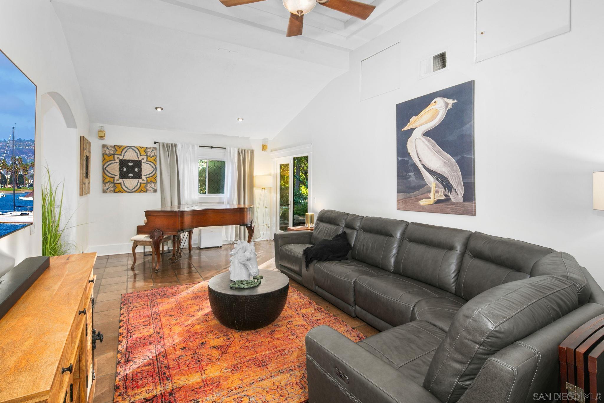 Detail Gallery Image 33 of 70 For 1115 S Mollison Ave, El Cajon,  CA 92020 - 5 Beds | 4/1 Baths