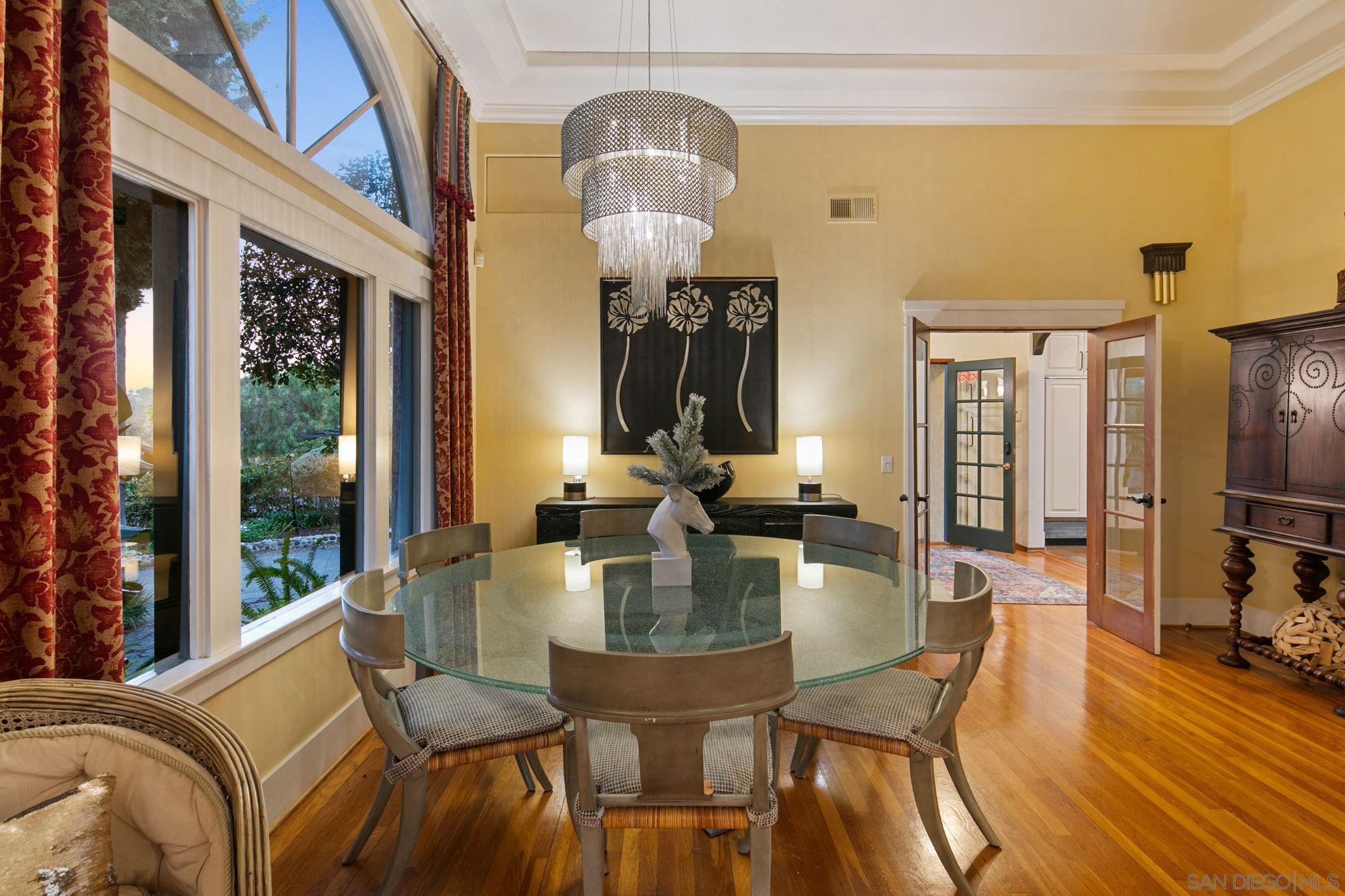 Detail Gallery Image 35 of 70 For 1115 S Mollison Ave, El Cajon,  CA 92020 - 5 Beds | 4/1 Baths