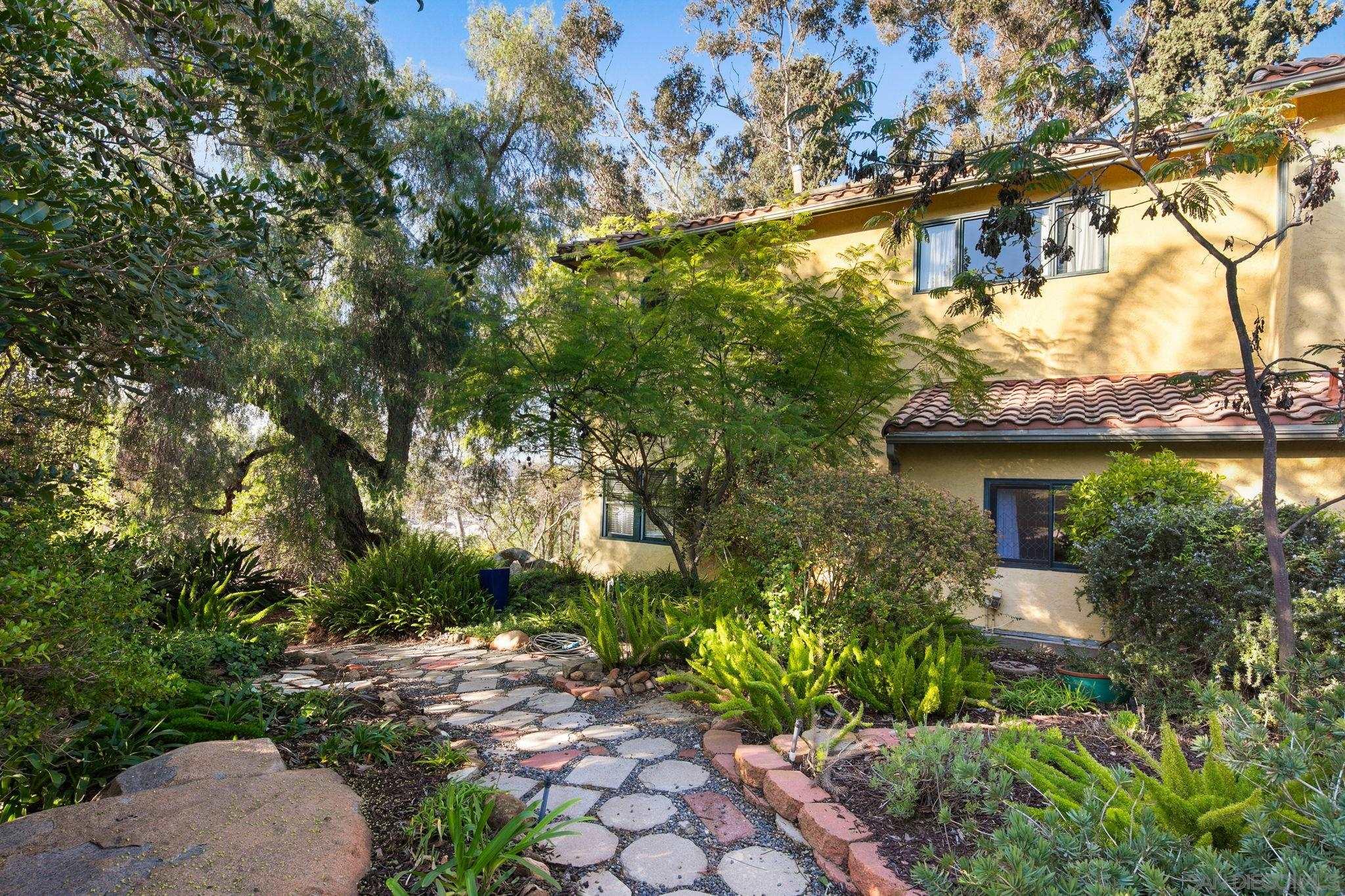 Detail Gallery Image 42 of 70 For 1115 S Mollison Ave, El Cajon,  CA 92020 - 5 Beds | 4/1 Baths