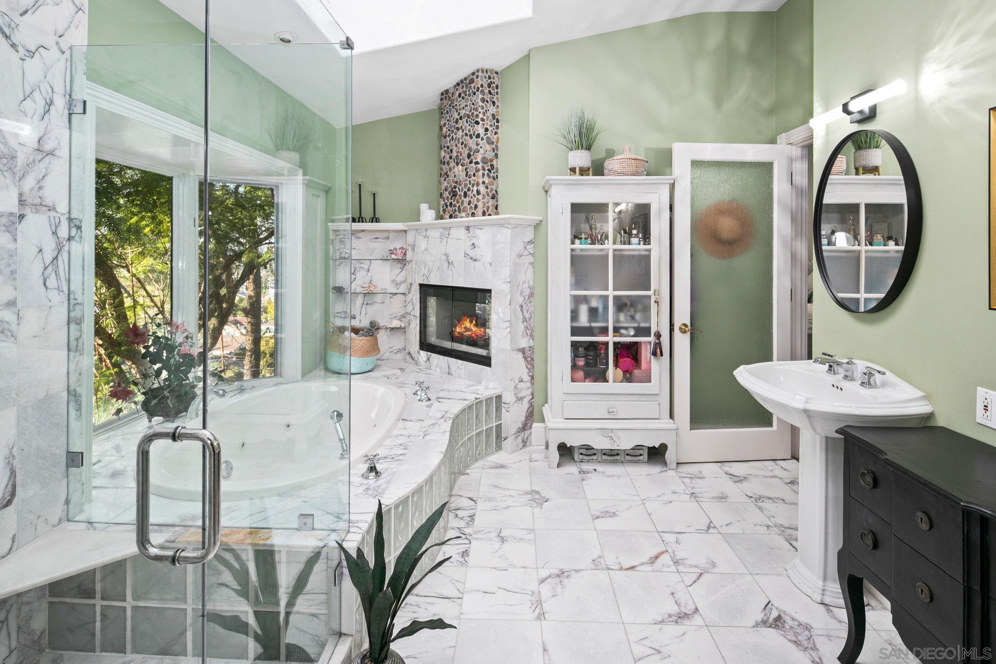 Detail Gallery Image 59 of 70 For 1115 S Mollison Ave, El Cajon,  CA 92020 - 5 Beds | 4/1 Baths