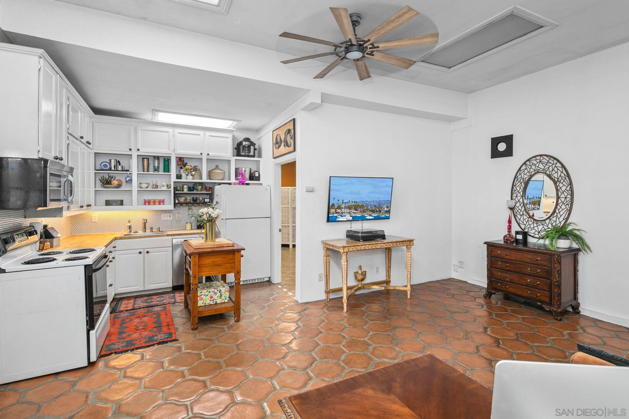 Detail Gallery Image 65 of 70 For 1115 S Mollison Ave, El Cajon,  CA 92020 - 5 Beds | 4/1 Baths