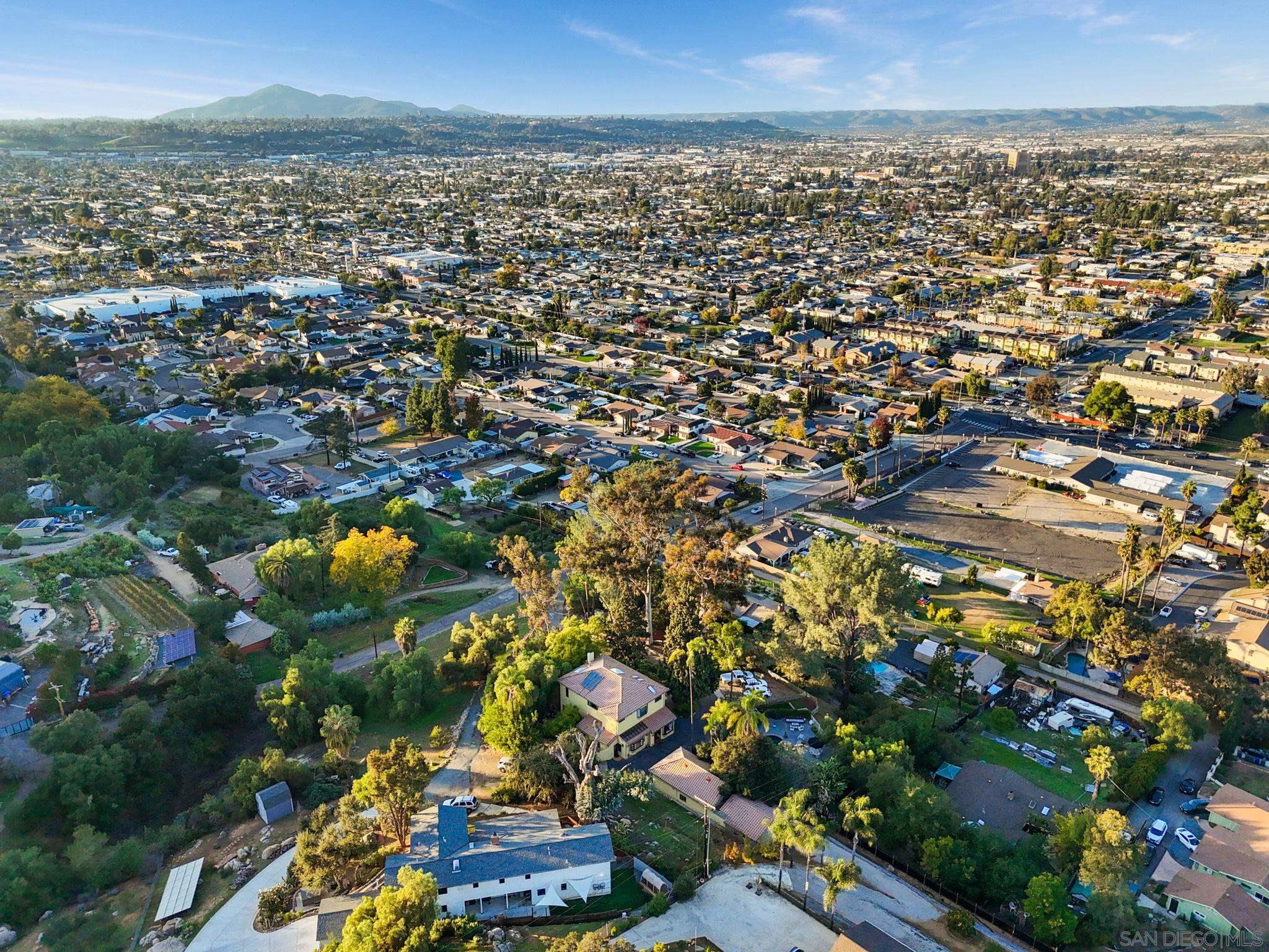 Detail Gallery Image 10 of 70 For 1115 S Mollison Ave, El Cajon,  CA 92020 - 5 Beds | 4/1 Baths