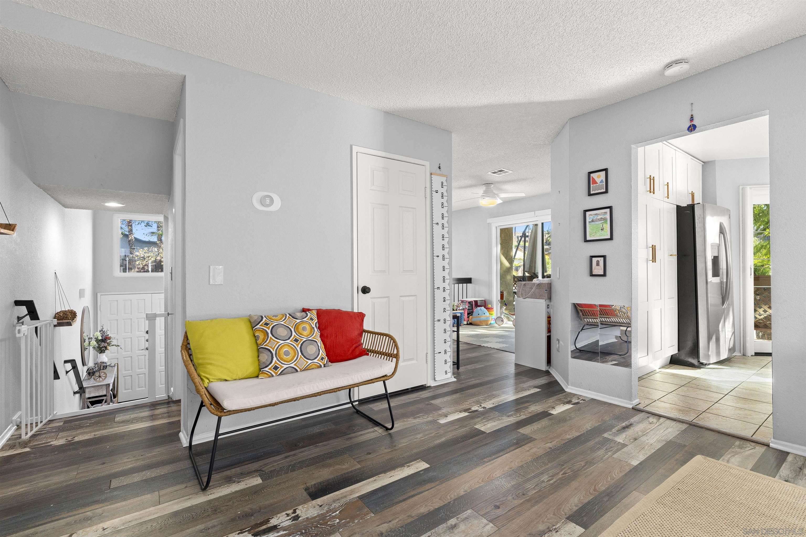 Detail Gallery Image 18 of 51 For 8896  Highwood Dr  #C,  San Diego,  CA 92119 - 3 Beds | 2/1 Baths