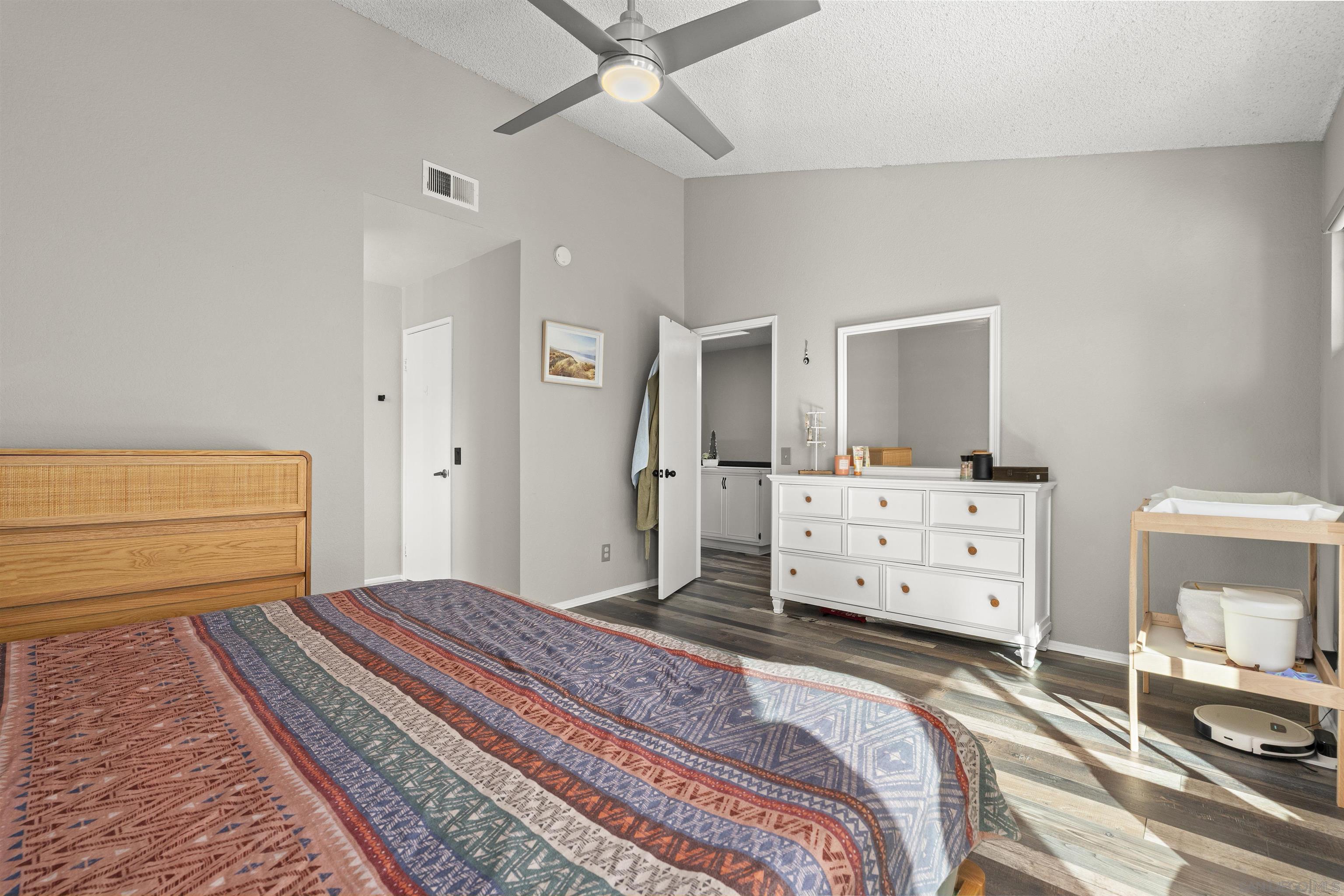 Detail Gallery Image 24 of 51 For 8896  Highwood Dr  #C,  San Diego,  CA 92119 - 3 Beds | 2/1 Baths