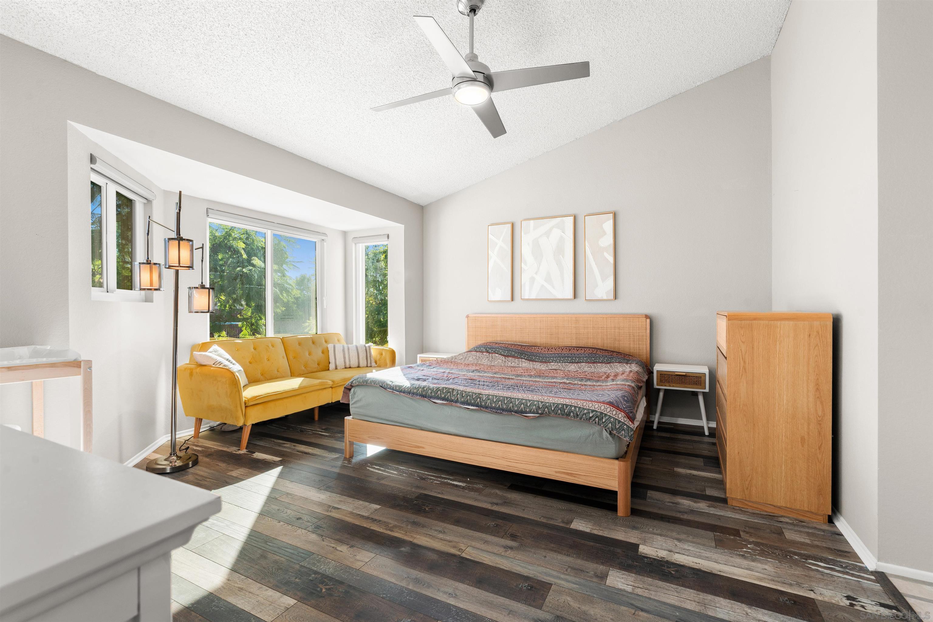 Detail Gallery Image 26 of 51 For 8896  Highwood Dr  #C,  San Diego,  CA 92119 - 3 Beds | 2/1 Baths