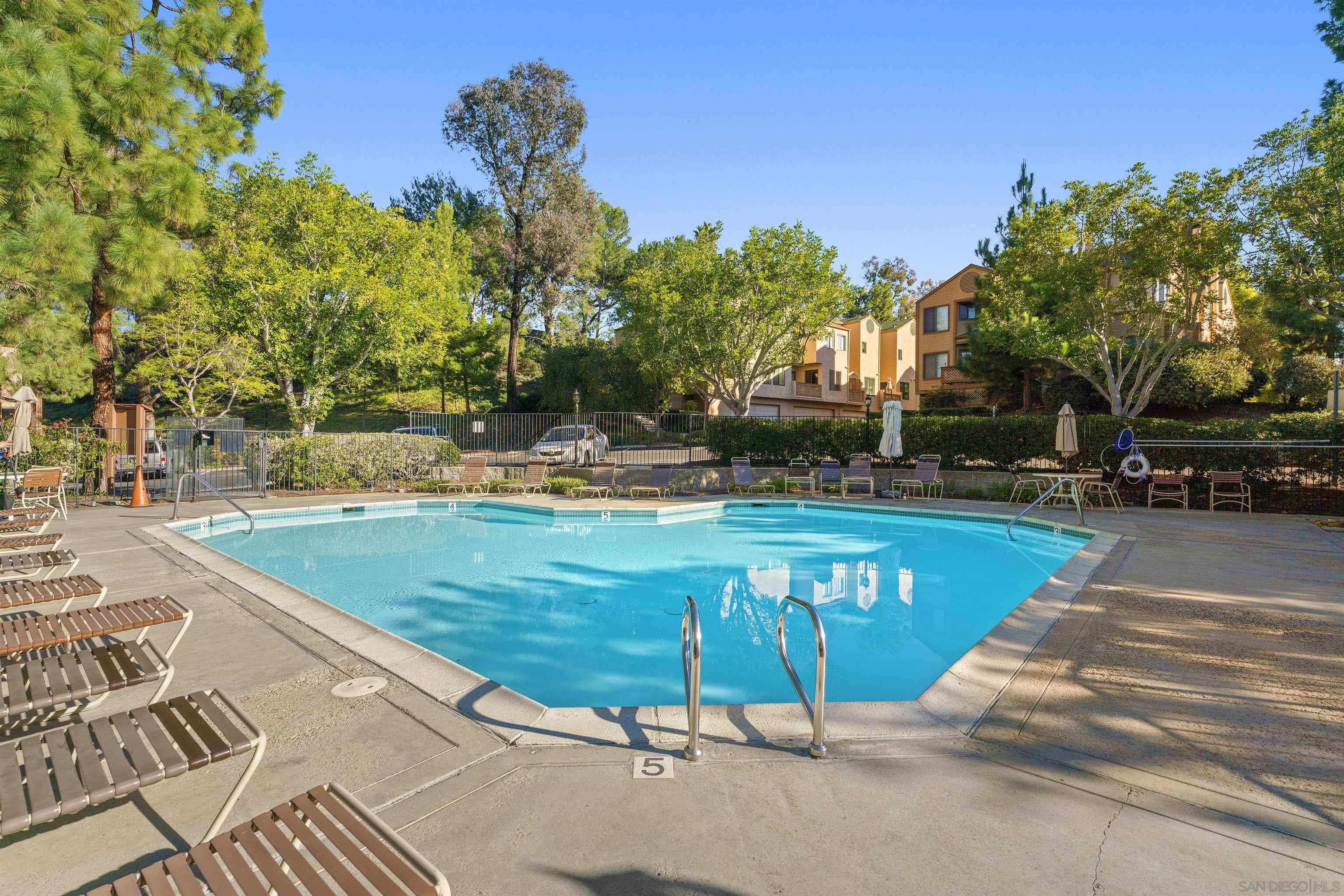 Detail Gallery Image 46 of 51 For 8896  Highwood Dr  #C,  San Diego,  CA 92119 - 3 Beds | 2/1 Baths