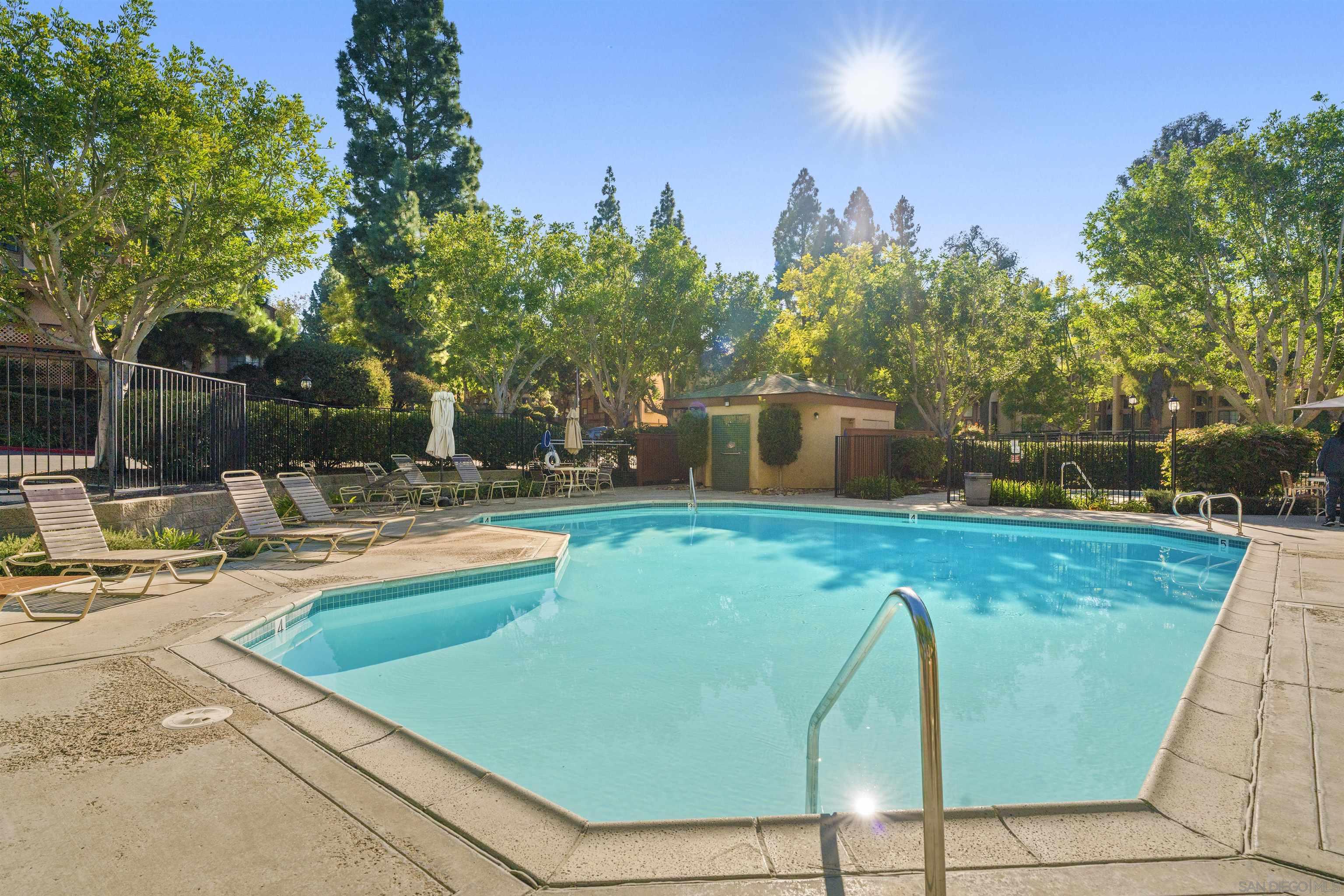 Detail Gallery Image 47 of 51 For 8896  Highwood Dr  #C,  San Diego,  CA 92119 - 3 Beds | 2/1 Baths