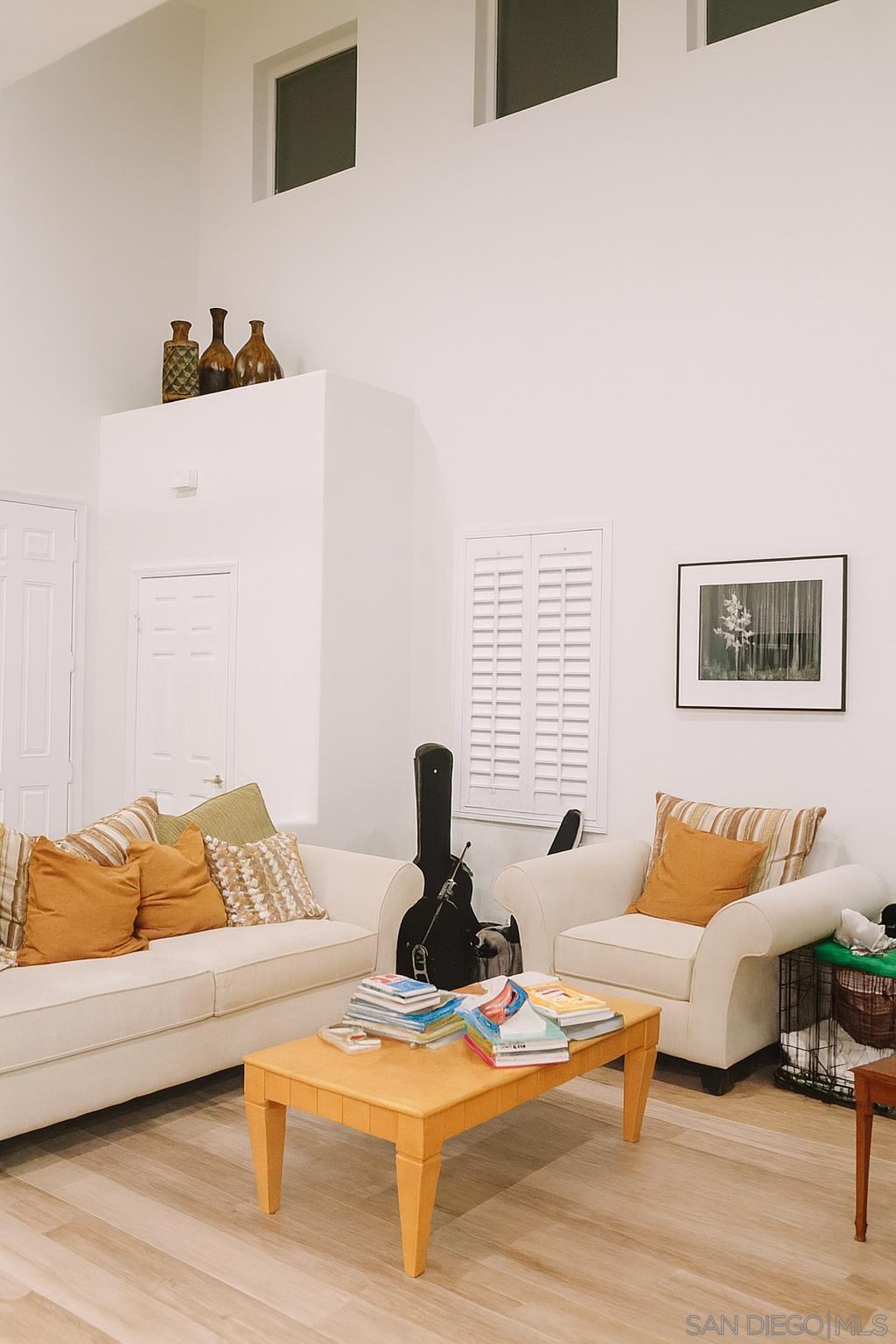 Detail Gallery Image 8 of 22 For 11751  Ashlock Way, San Diego,  CA 92131 - 5 Beds | 3/1 Baths