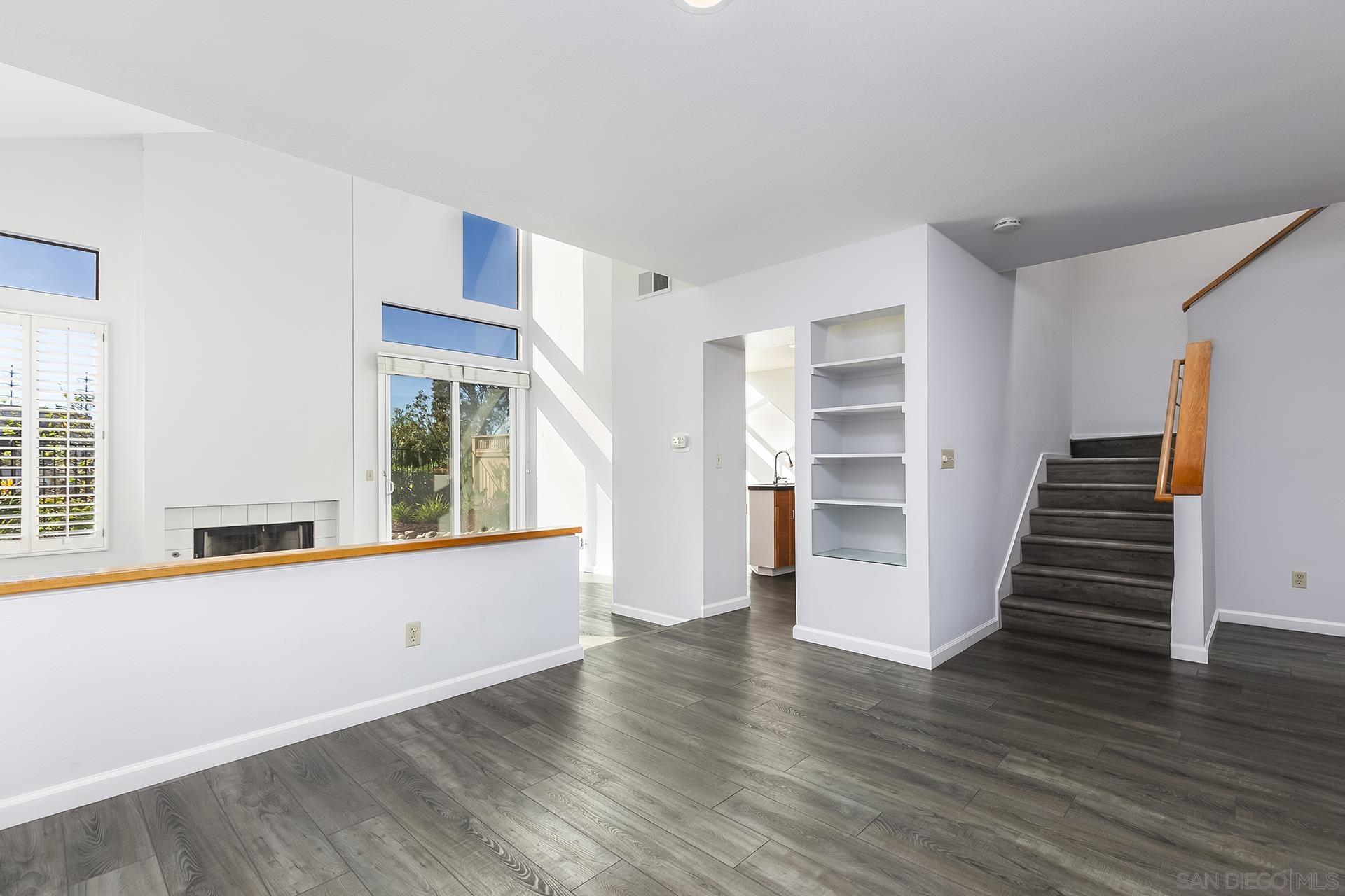 Detail Gallery Image 12 of 38 For 6327  Caminito Del Cervato, San Diego,  CA 92111 - 3 Beds | 2/1 Baths