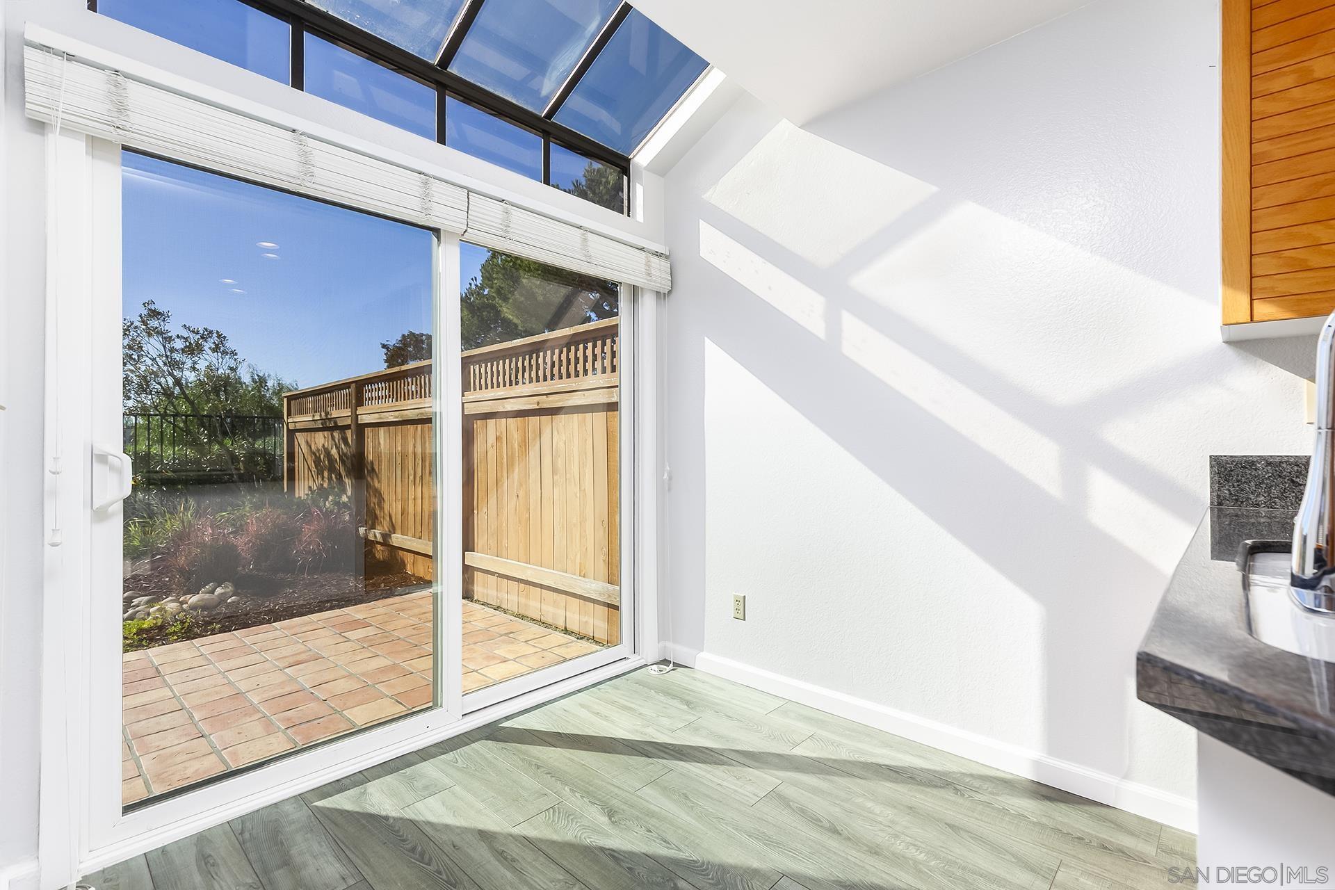 Detail Gallery Image 14 of 38 For 6327  Caminito Del Cervato, San Diego,  CA 92111 - 3 Beds | 2/1 Baths