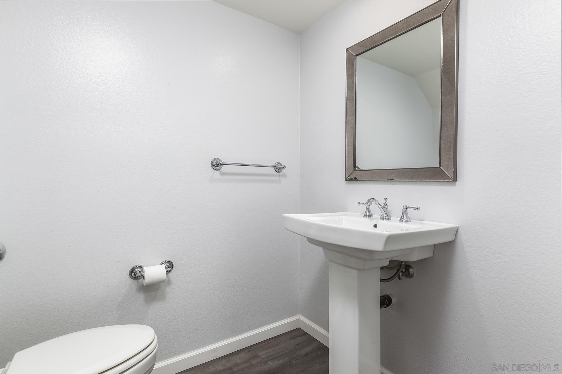Detail Gallery Image 18 of 38 For 6327  Caminito Del Cervato, San Diego,  CA 92111 - 3 Beds | 2/1 Baths