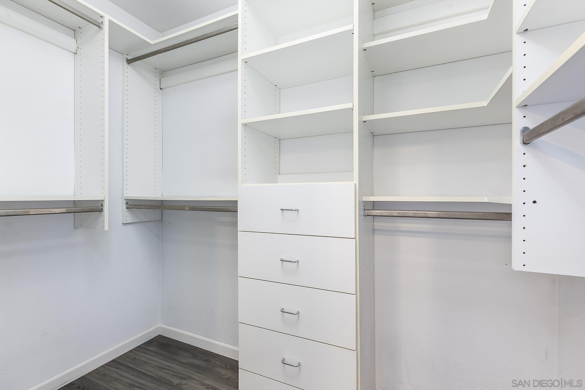 Detail Gallery Image 24 of 38 For 6327  Caminito Del Cervato, San Diego,  CA 92111 - 3 Beds | 2/1 Baths