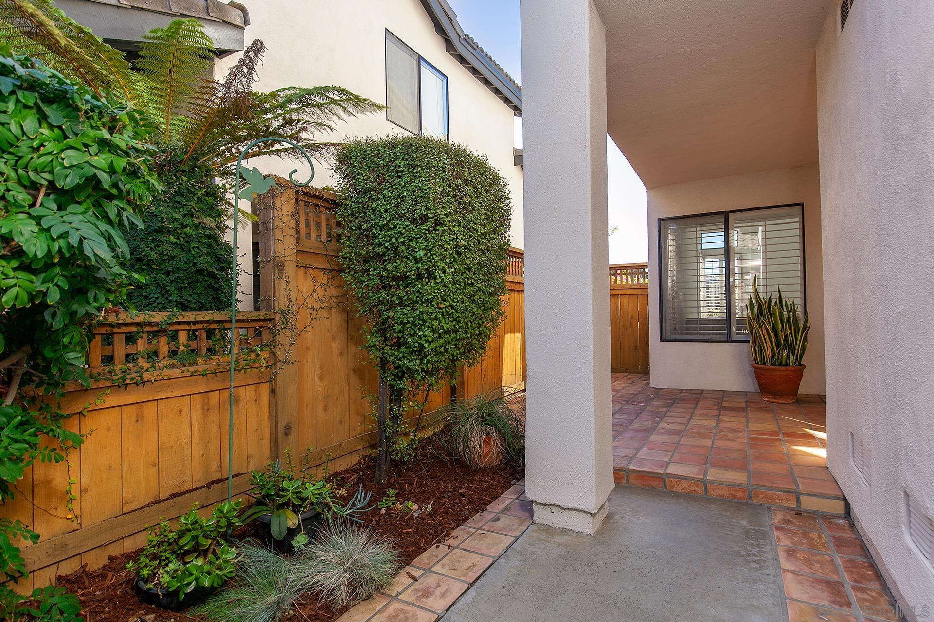 Detail Gallery Image 6 of 38 For 6327  Caminito Del Cervato, San Diego,  CA 92111 - 3 Beds | 2/1 Baths