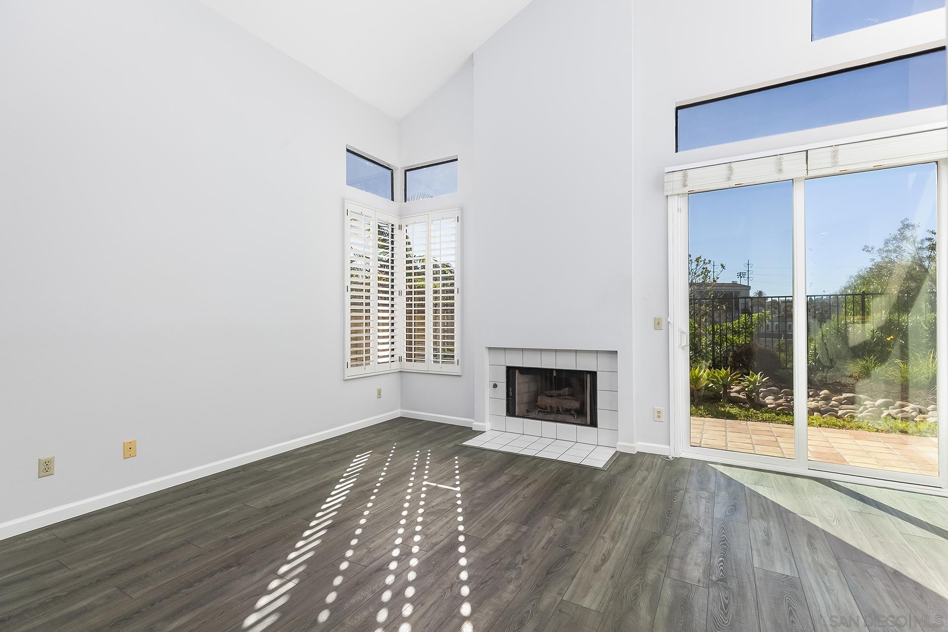 Detail Gallery Image 8 of 38 For 6327  Caminito Del Cervato, San Diego,  CA 92111 - 3 Beds | 2/1 Baths