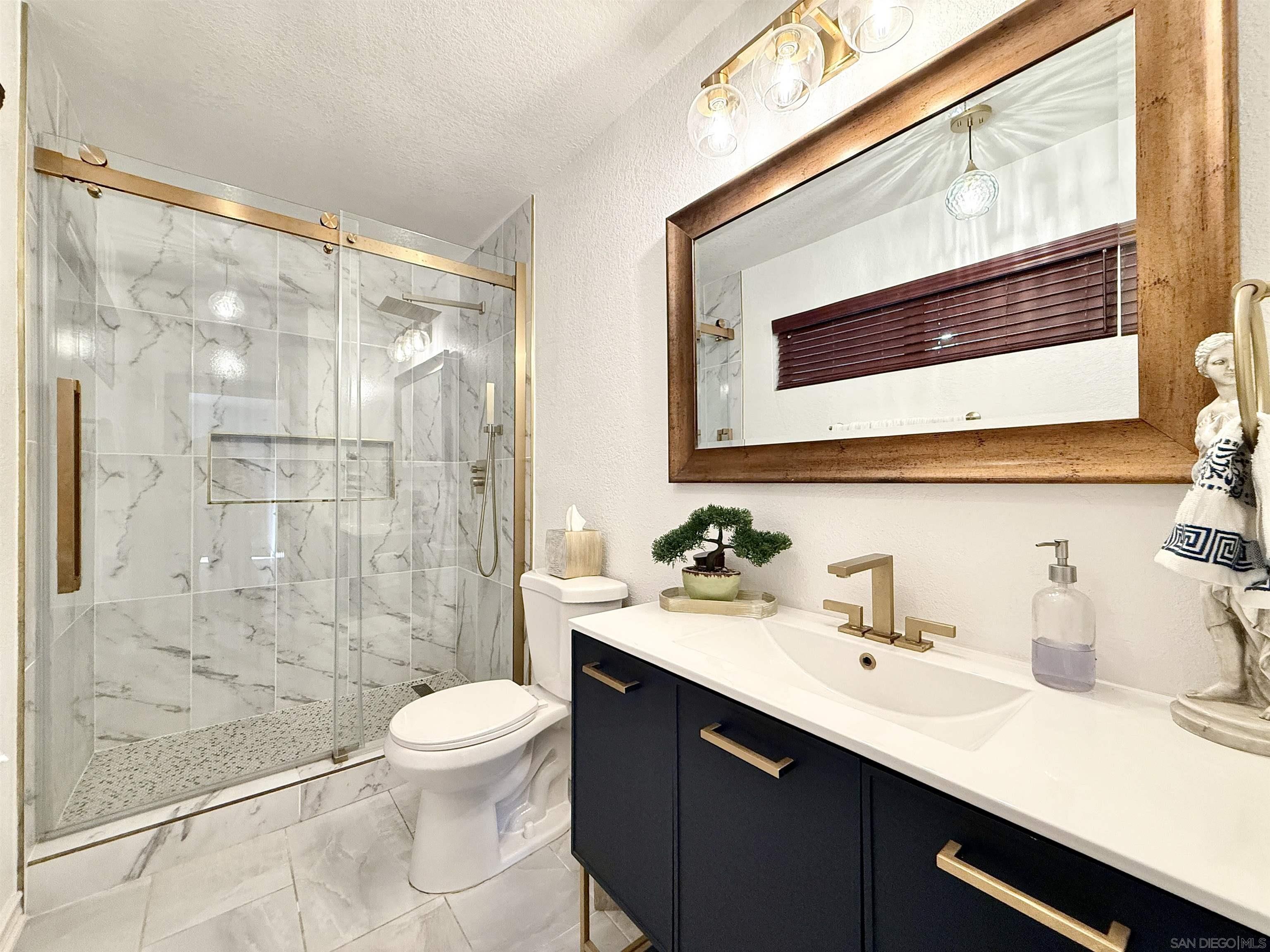 Detail Gallery Image 15 of 25 For 1423  Vista Grande Rd, El Cajon,  CA 92019 - 3 Beds | 2 Baths