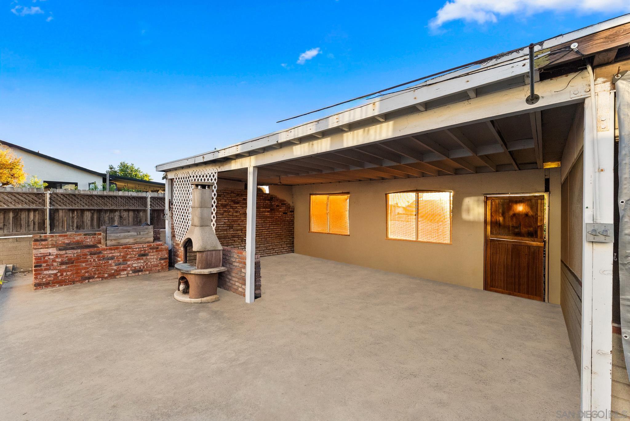 Detail Gallery Image 12 of 19 For 24  N Harbison Ave, National City,  CA 91950 - 3 Beds | 1 Baths