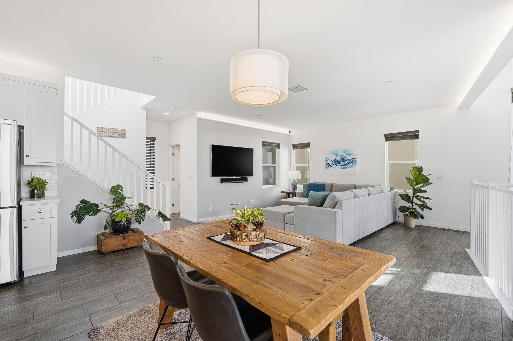 Detail Gallery Image 14 of 62 For 8337  Summit Way, San Diego,  CA 92108 - 3 Beds | 3/1 Baths