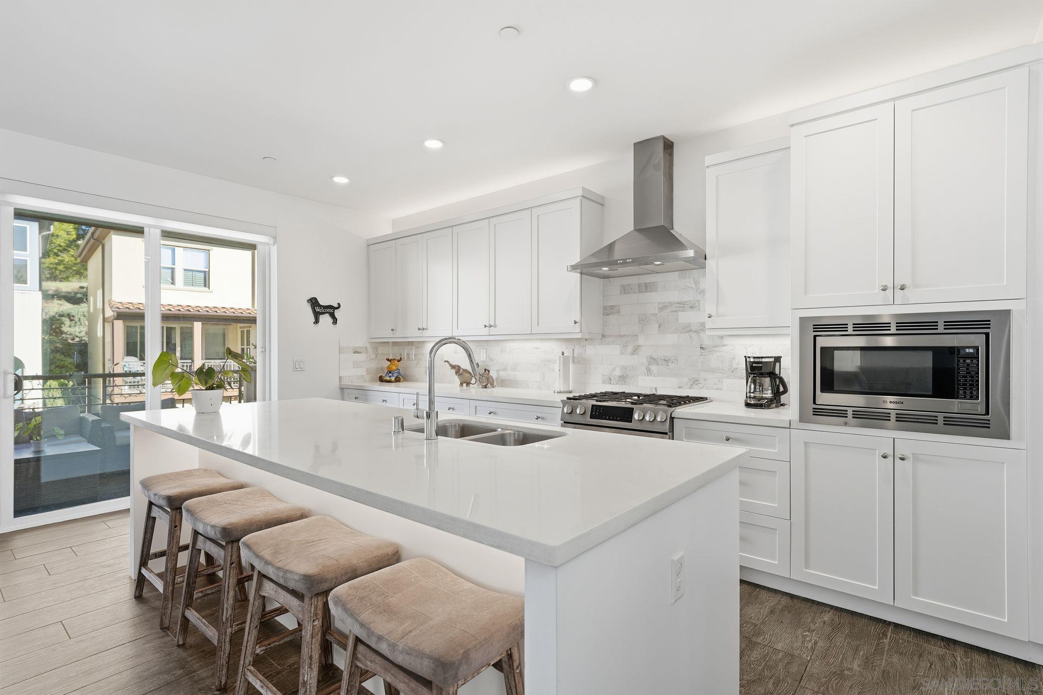 Detail Gallery Image 35 of 62 For 8337  Summit Way, San Diego,  CA 92108 - 3 Beds | 3/1 Baths