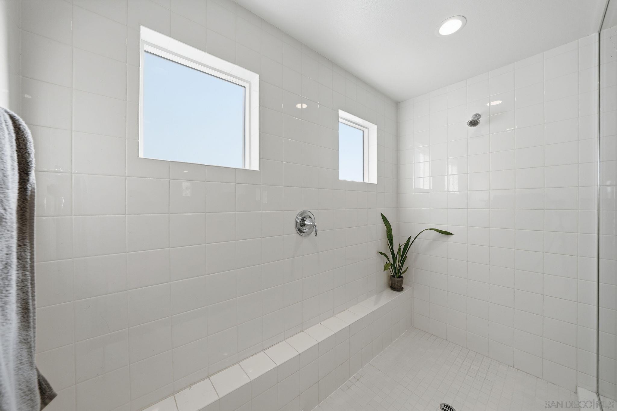 Detail Gallery Image 37 of 62 For 8337  Summit Way, San Diego,  CA 92108 - 3 Beds | 3/1 Baths