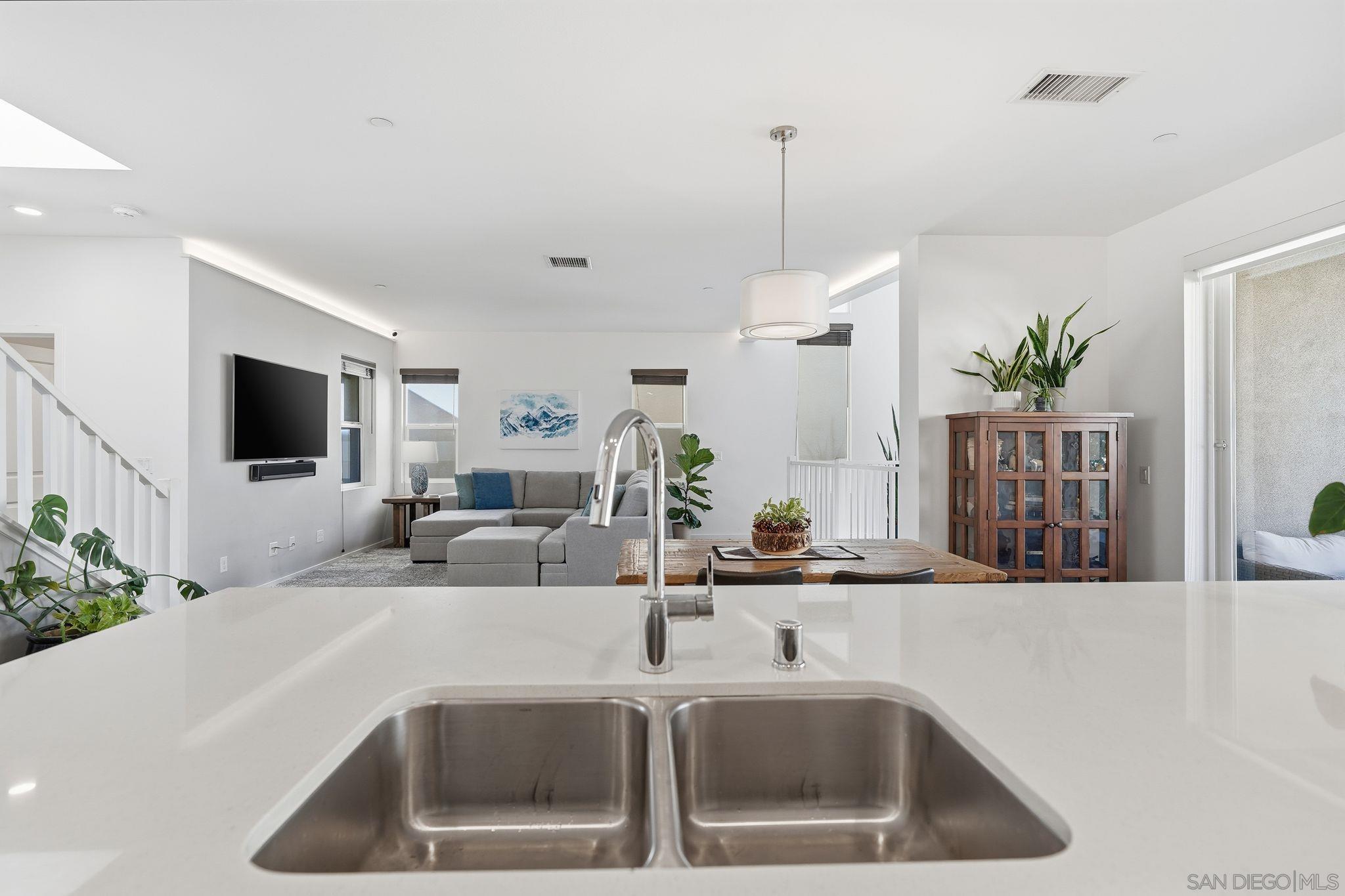 Detail Gallery Image 58 of 62 For 8337  Summit Way, San Diego,  CA 92108 - 3 Beds | 3/1 Baths