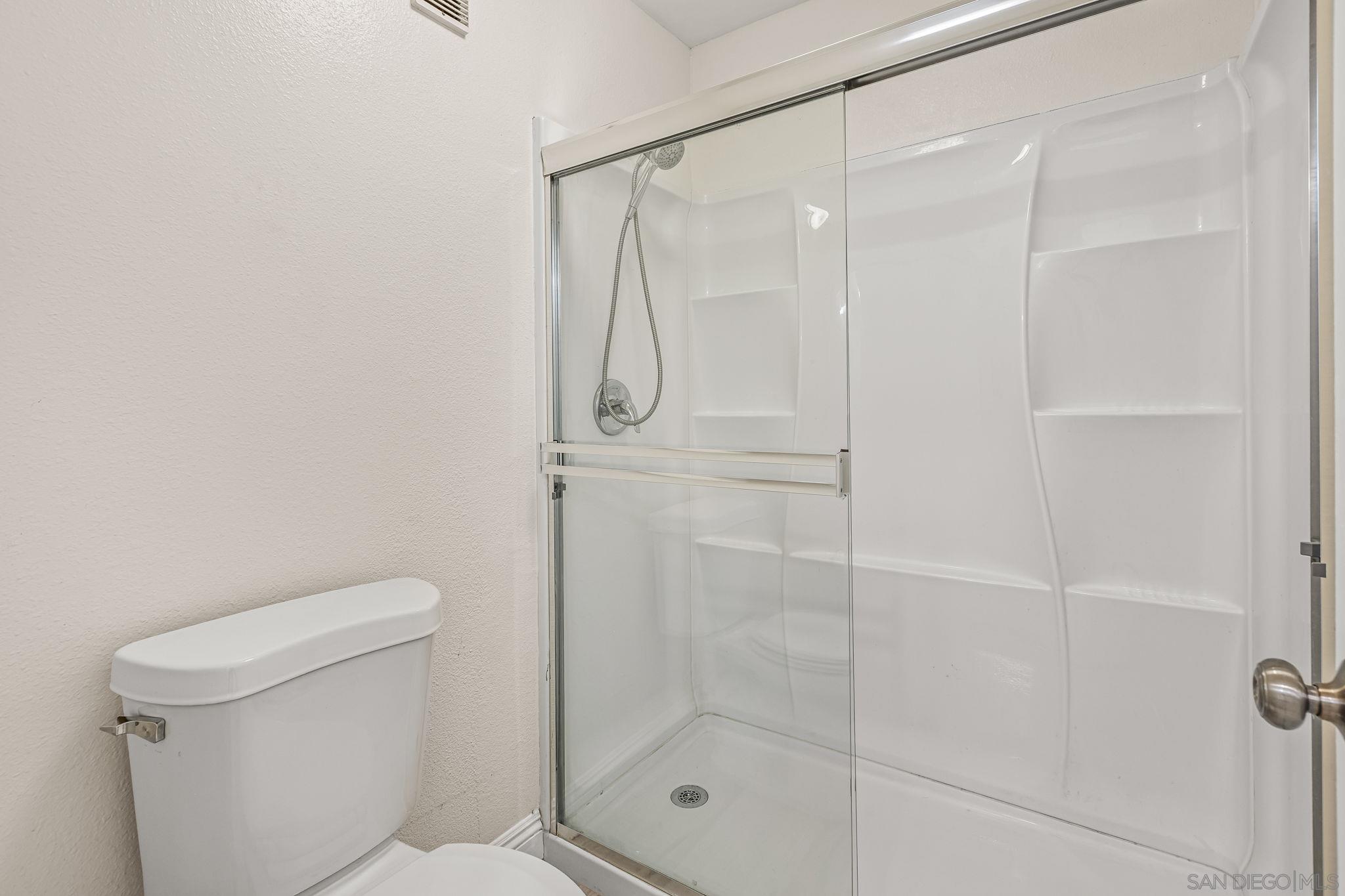 Detail Gallery Image 19 of 27 For 3525  Lebon Drive  #104,  San Diego,  CA 92122 - 2 Beds | 2 Baths