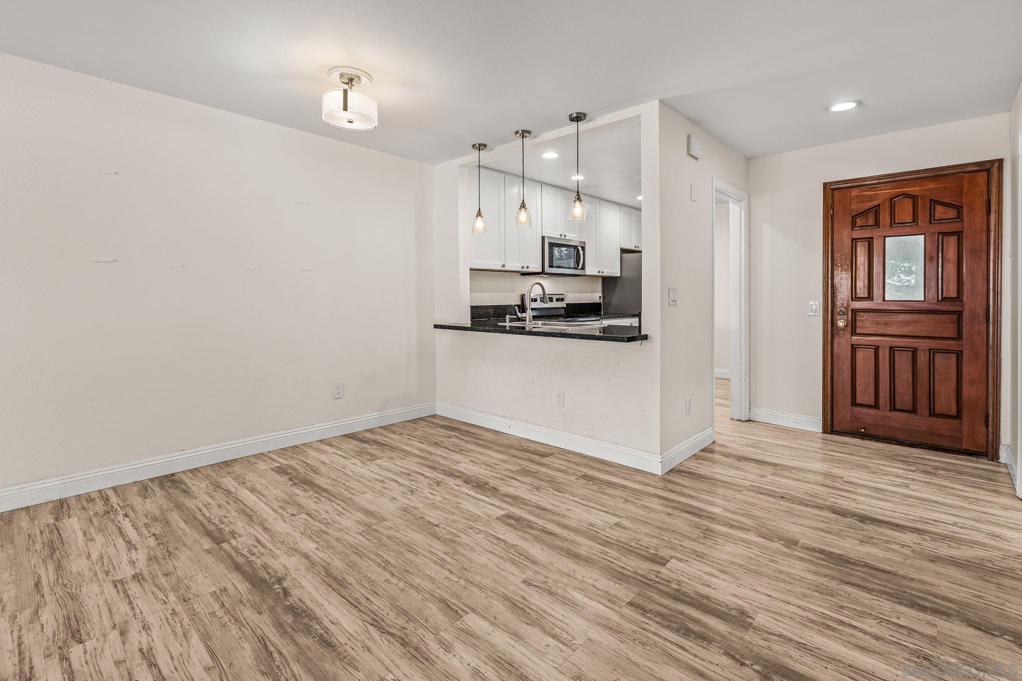 Detail Gallery Image 6 of 27 For 3525  Lebon Drive  #104,  San Diego,  CA 92122 - 2 Beds | 2 Baths