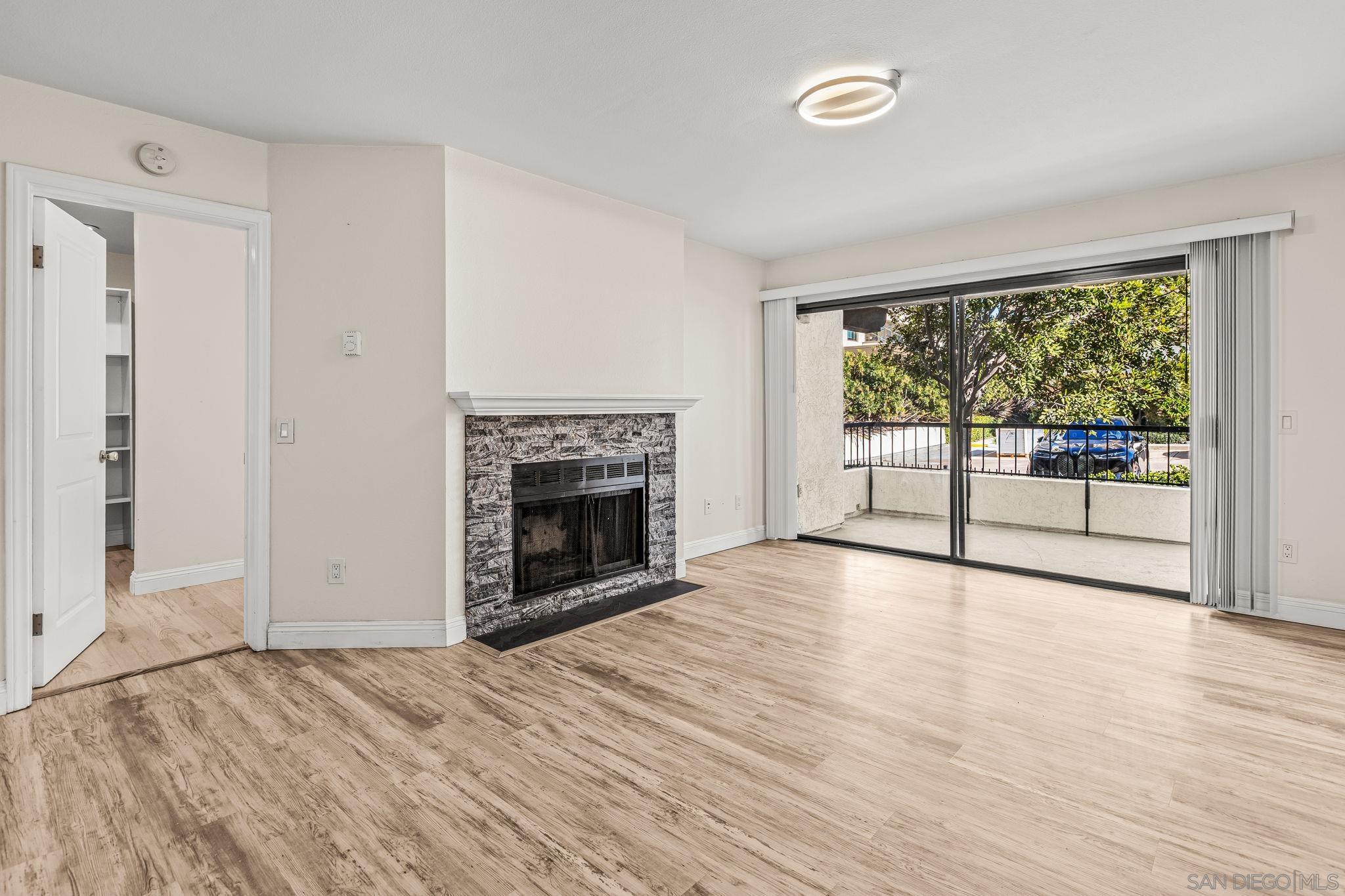 Detail Gallery Image 8 of 27 For 3525  Lebon Drive  #104,  San Diego,  CA 92122 - 2 Beds | 2 Baths