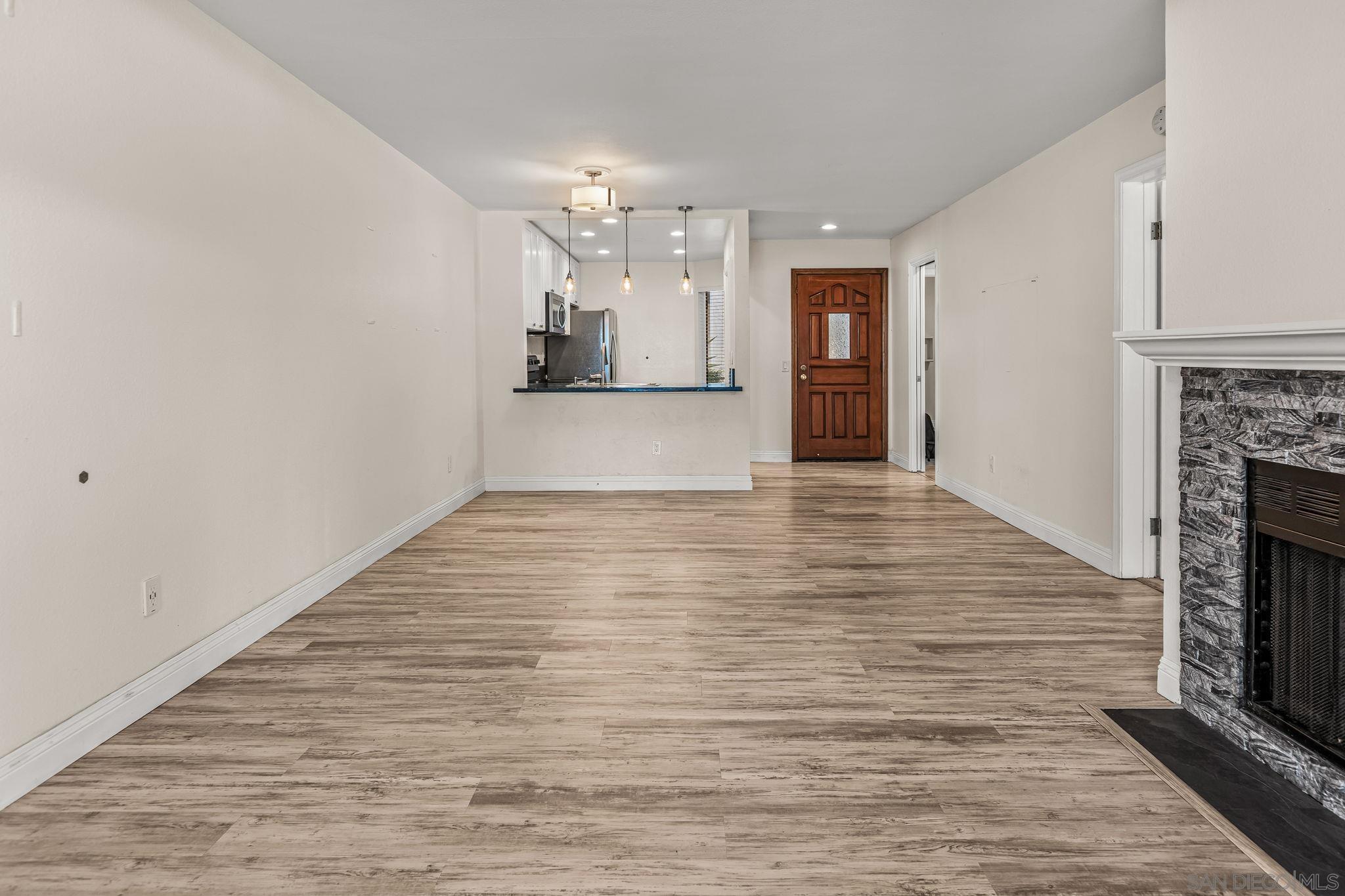 Detail Gallery Image 9 of 27 For 3525  Lebon Drive  #104,  San Diego,  CA 92122 - 2 Beds | 2 Baths