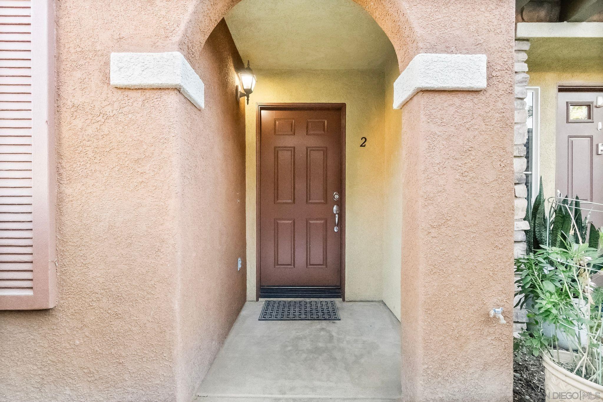 Detail Gallery Image 3 of 48 For 10240  Daybreak Ln  #2,  Santee,  CA 92071 - 3 Beds | 3/1 Baths
